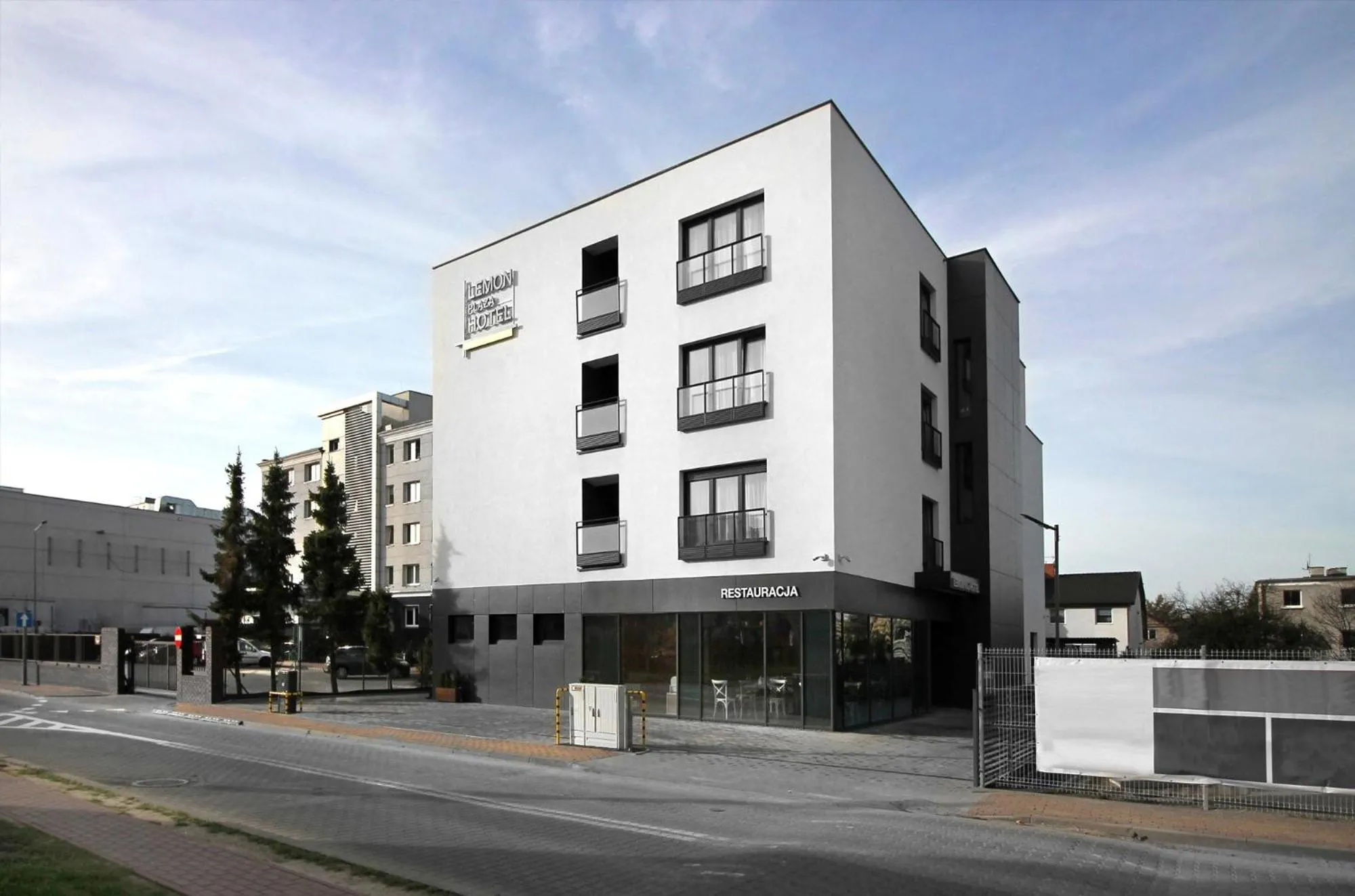 Facade/entrance in Lemon Plaza Hotel
