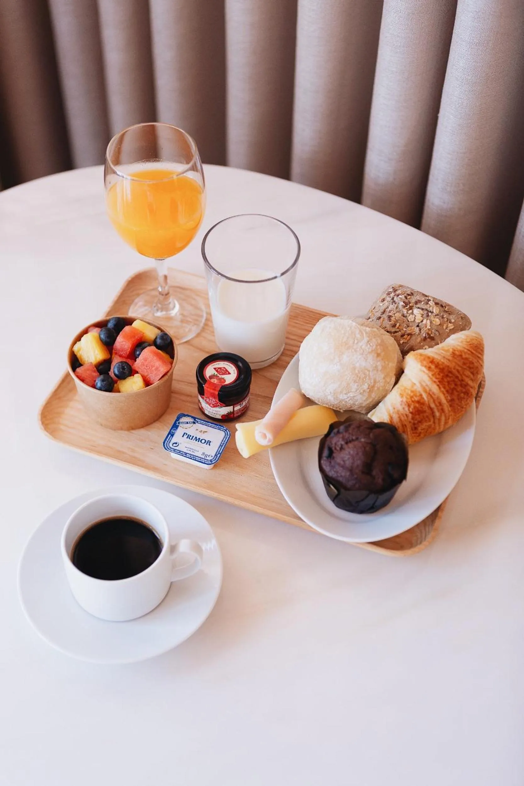 Breakfast in ORM - Camões Apartment