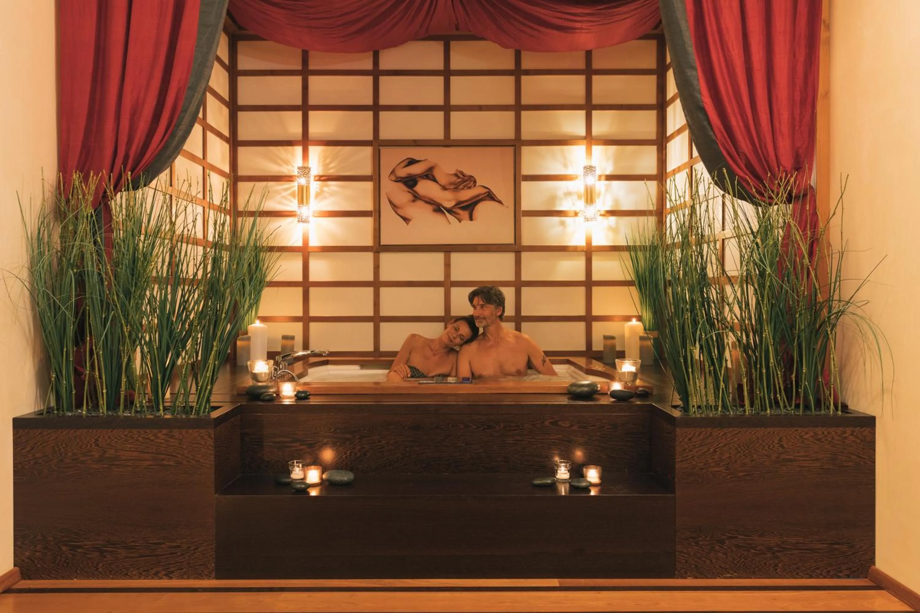 People in Wellnesshotel ...liebes Rot-Flüh