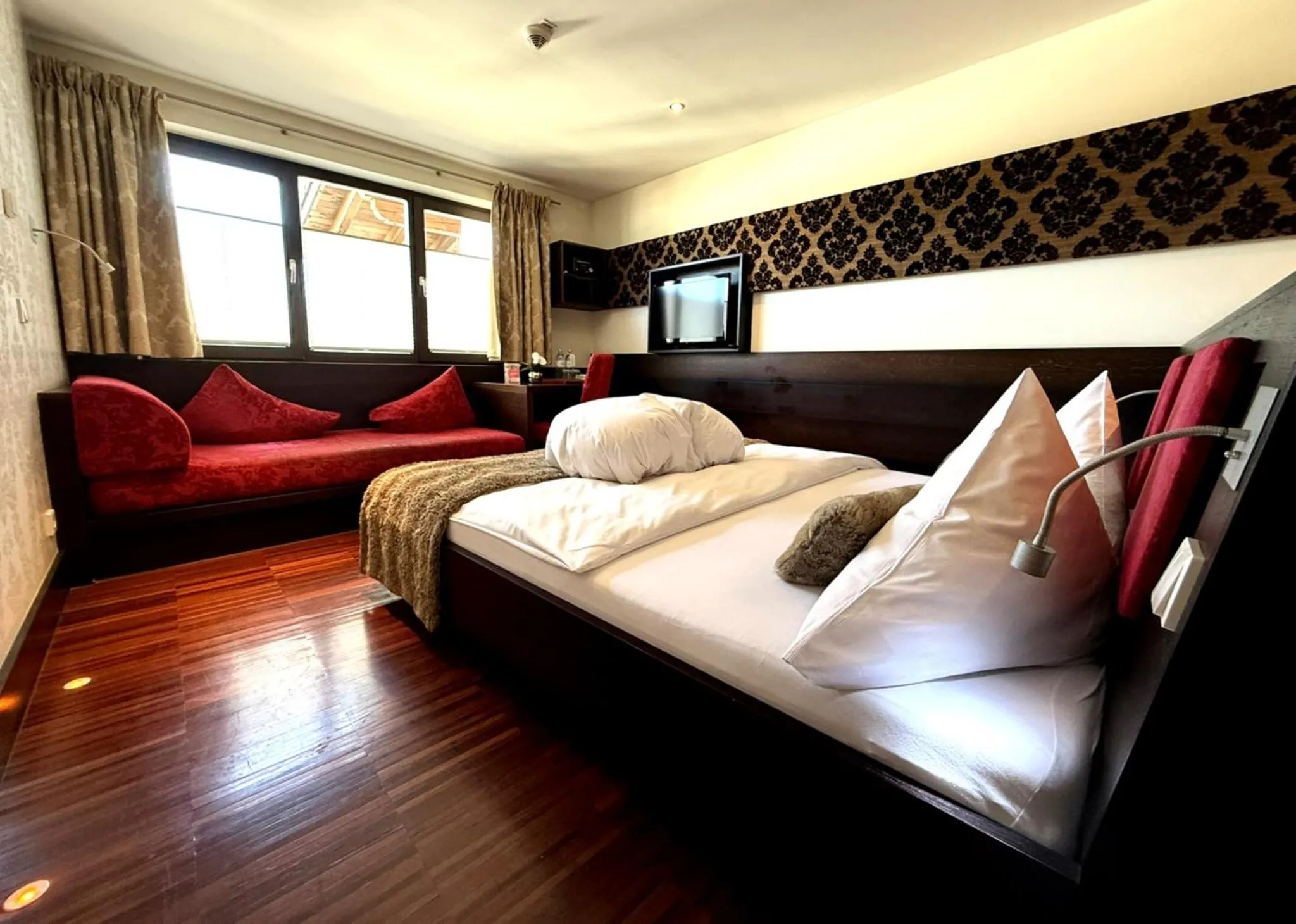 Photo of the whole room in Wellnesshotel ...liebes Rot-Flüh