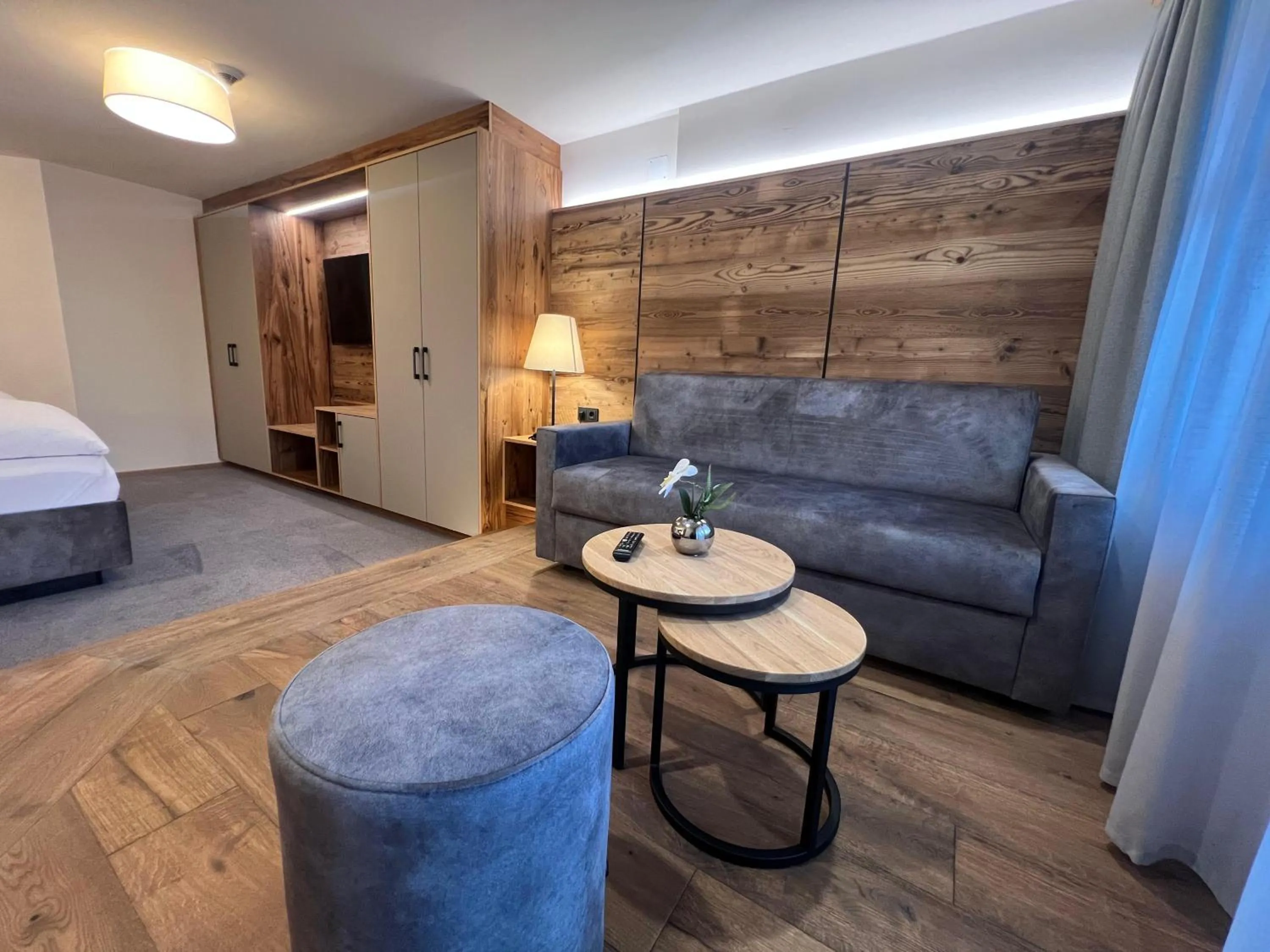 Living room, Bed in Wellnesshotel ...liebes Rot-Flüh