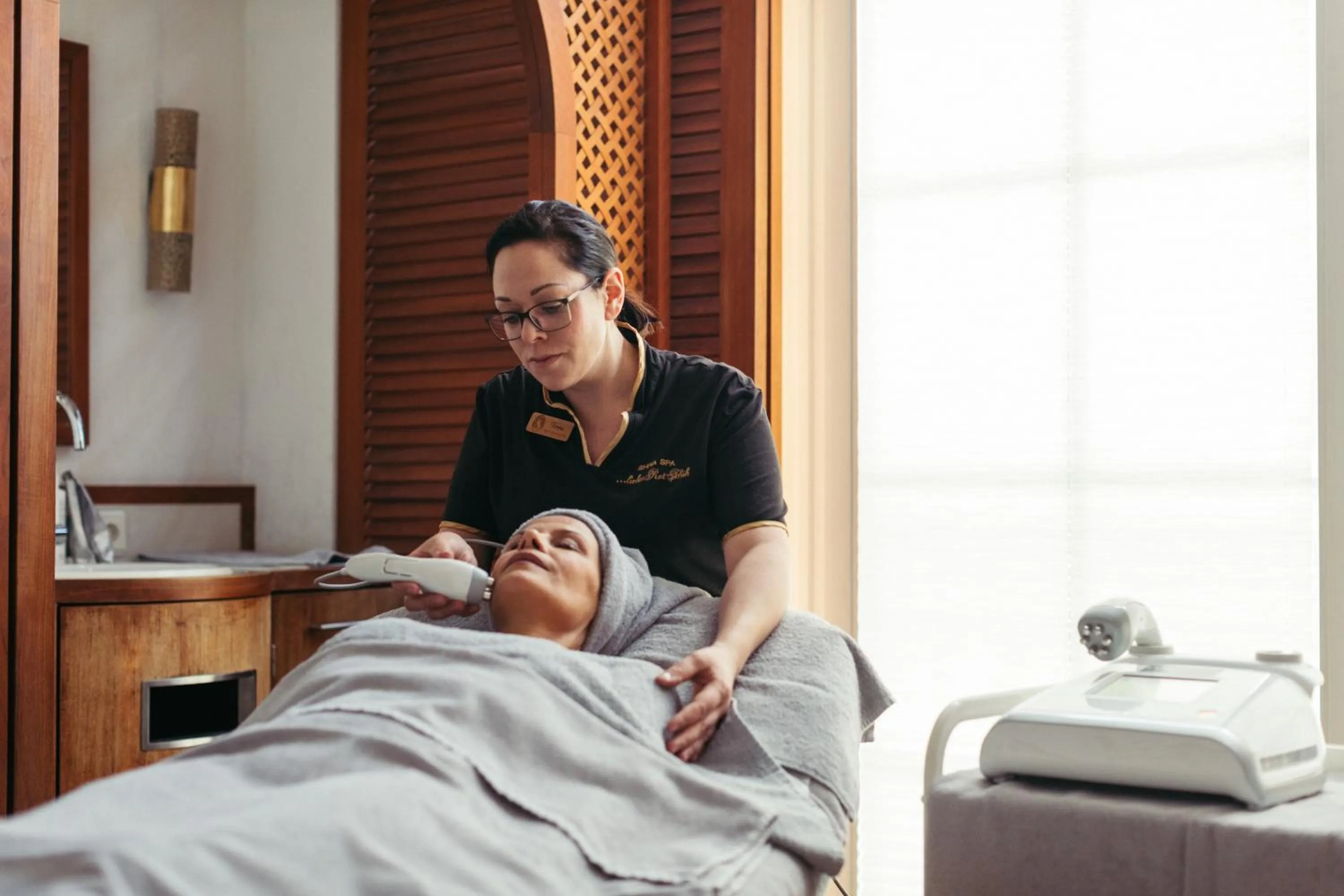 Massage in Wellnesshotel ...liebes Rot-Flüh