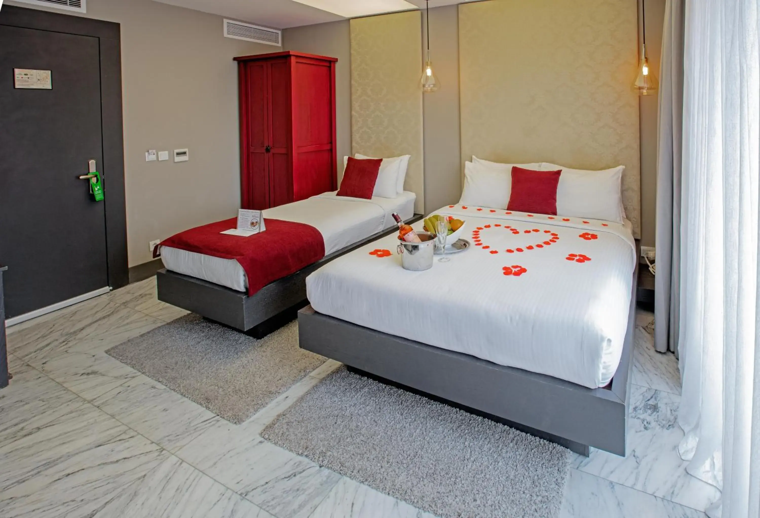 Family Room - 1 Double Bed and 1 Single Bed in Nowy Efendi Hotel - Special Category Family Room - 1 Double Bed and 1 Single Bed in Nowy Efendi Hotel - Special Category