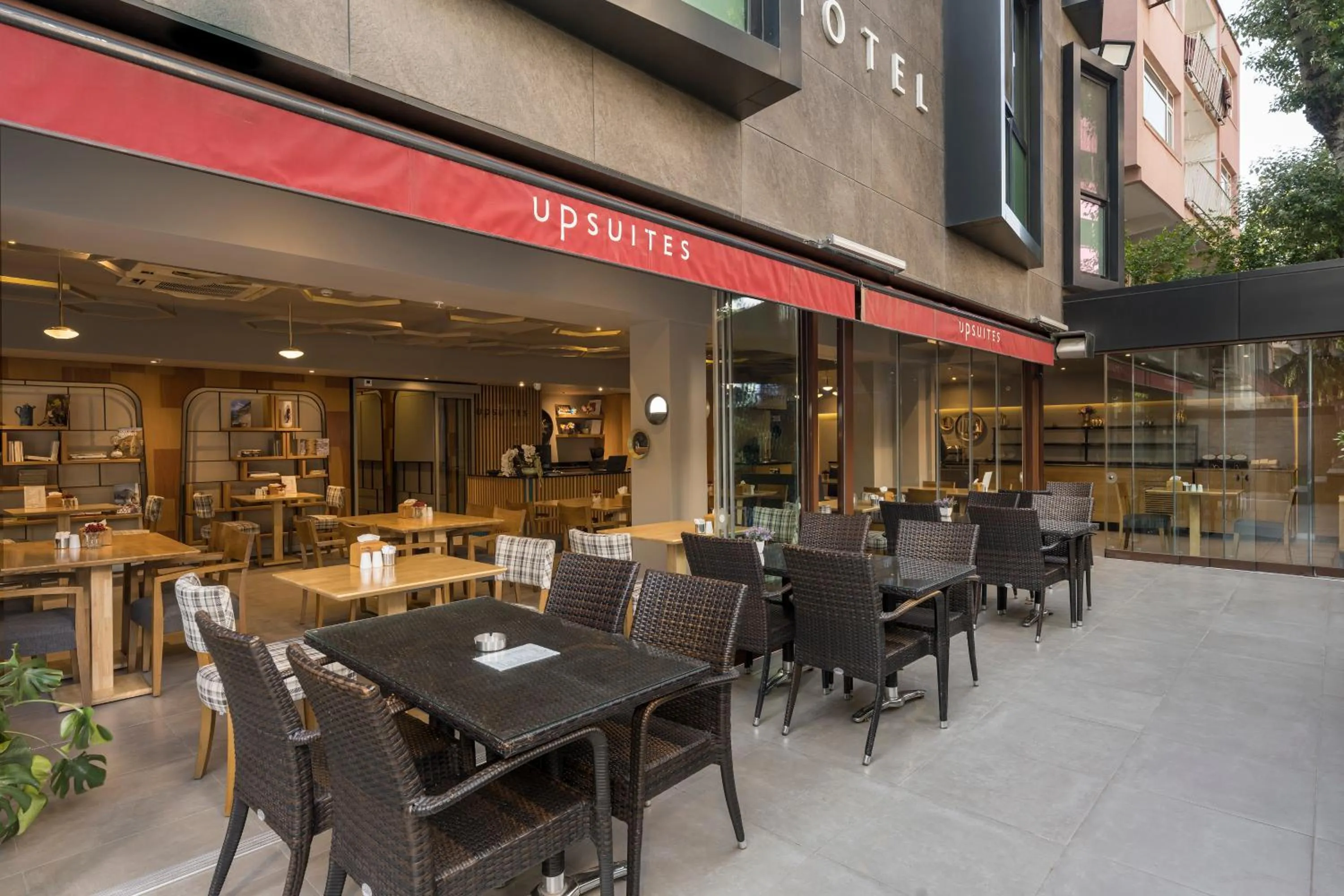 Garden in Upsuites Hotel