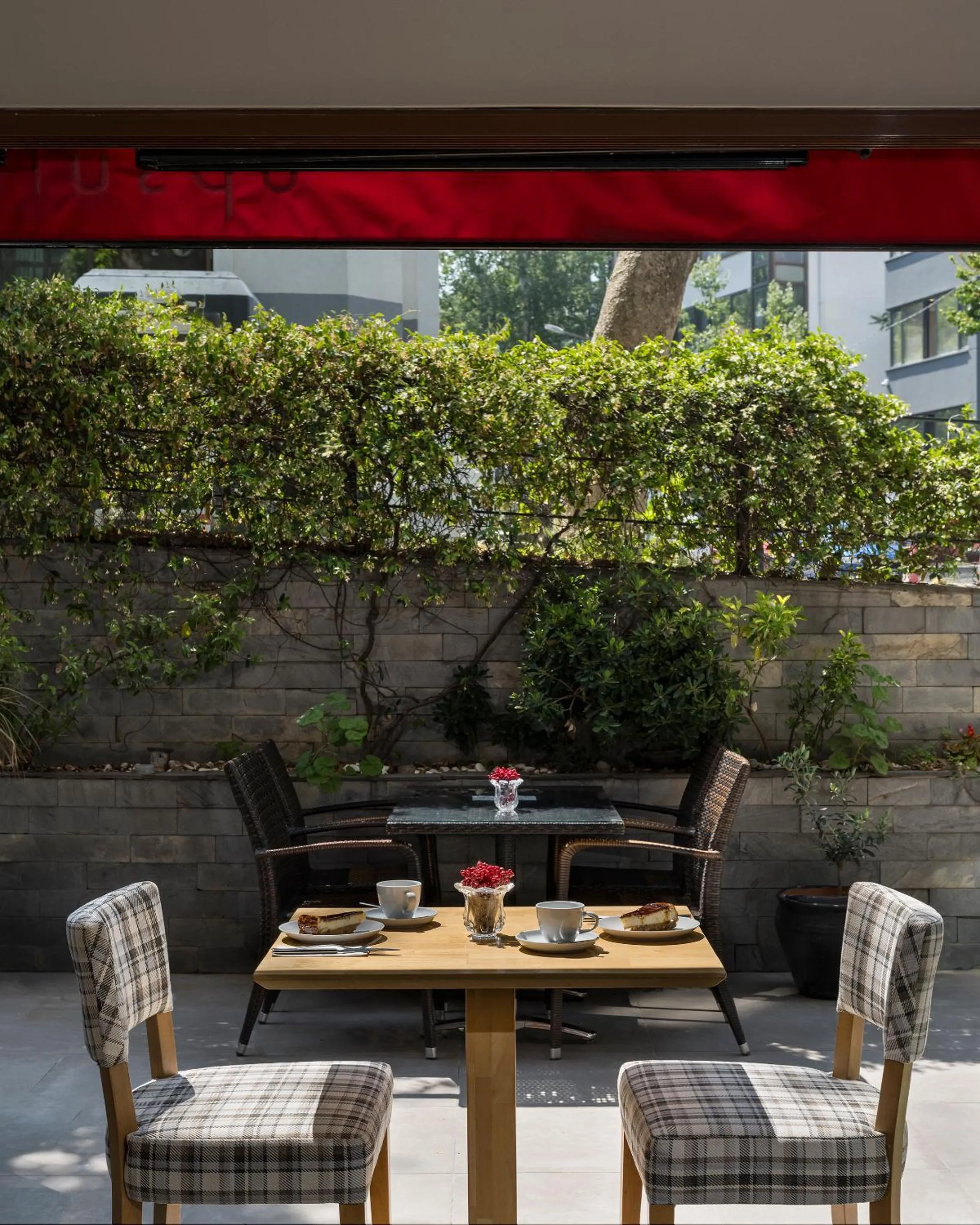 Garden in Upsuites Hotel