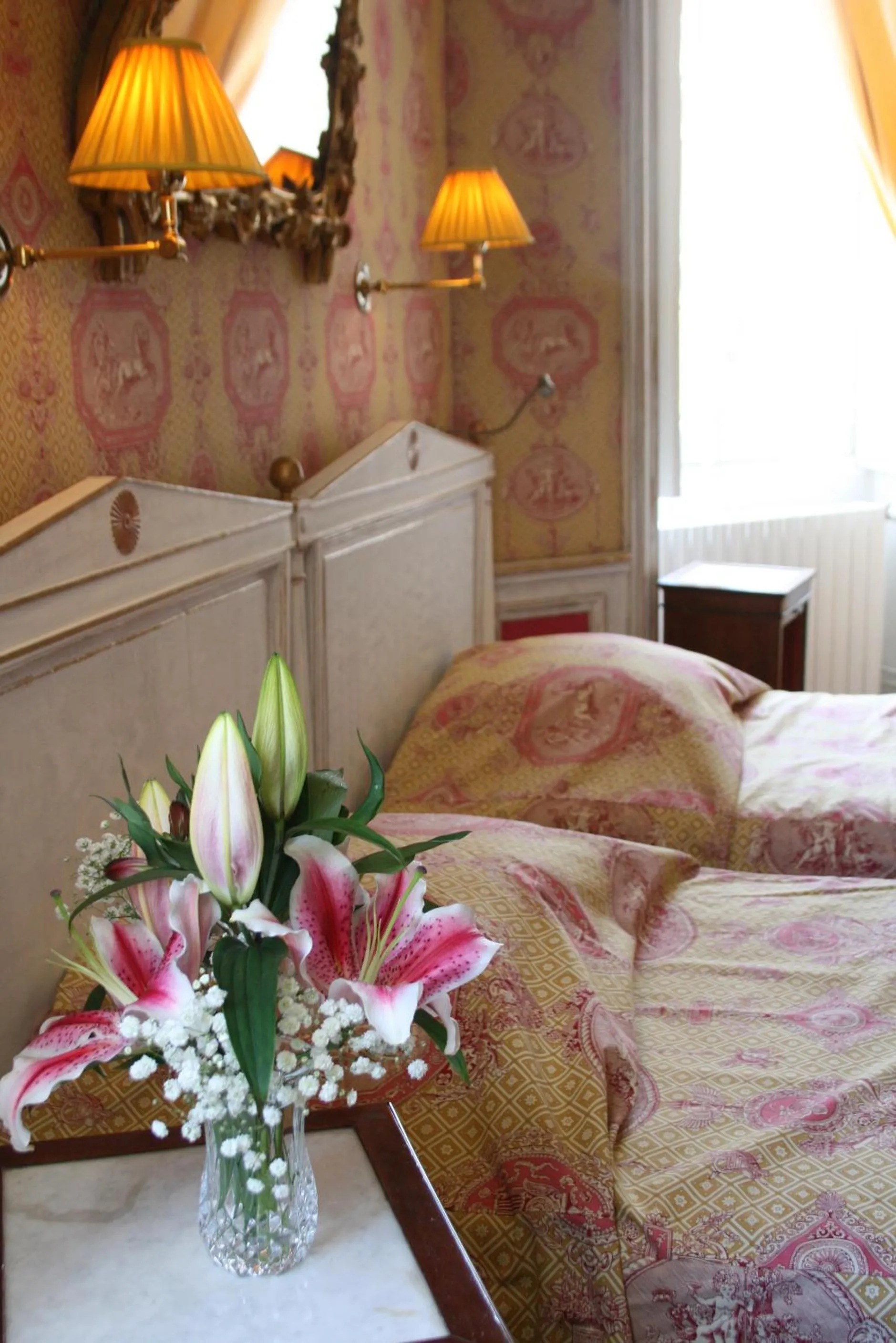 Bedroom, Bed in Chateau de Canisy