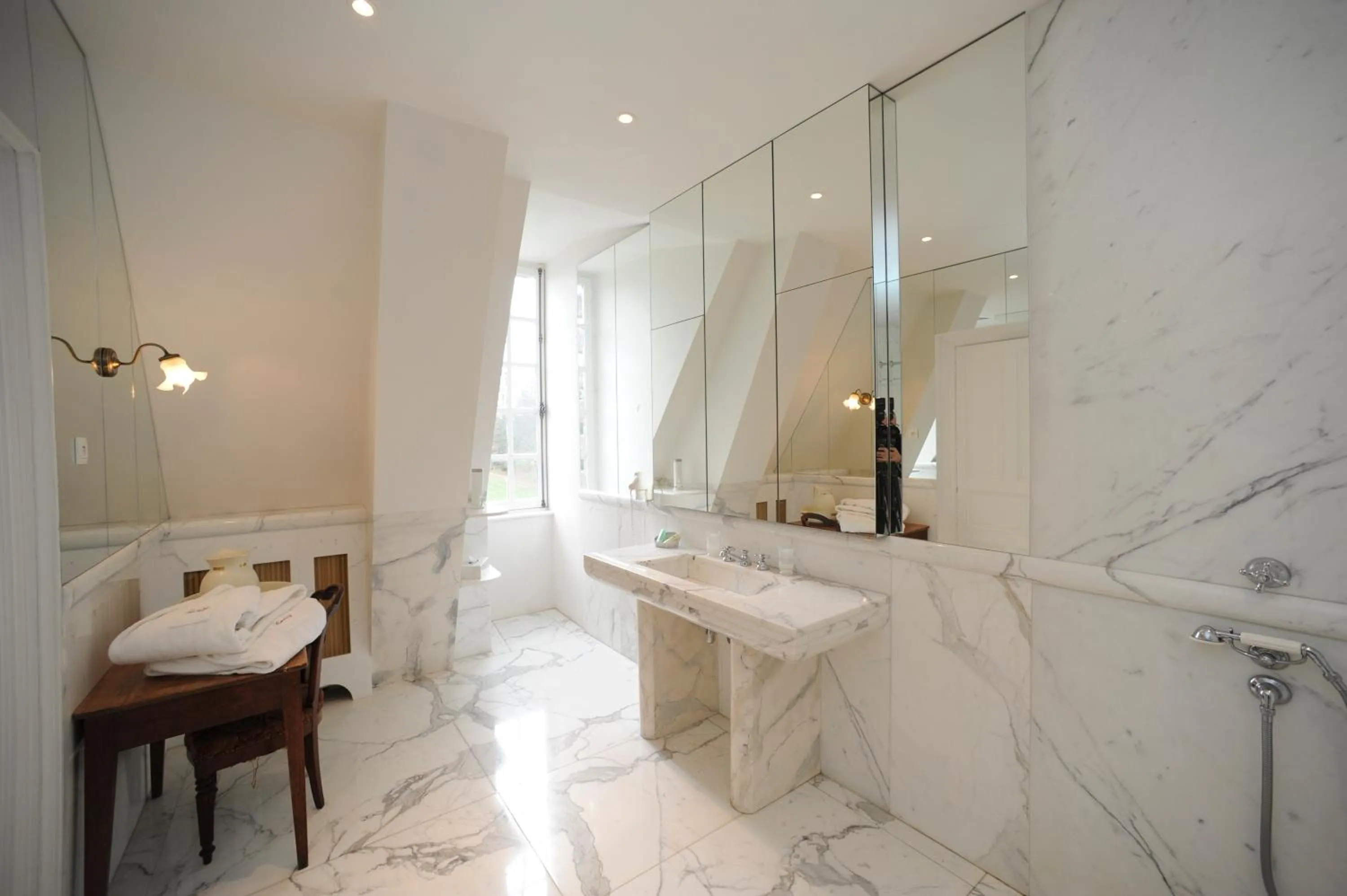 Bathroom in Chateau de Canisy