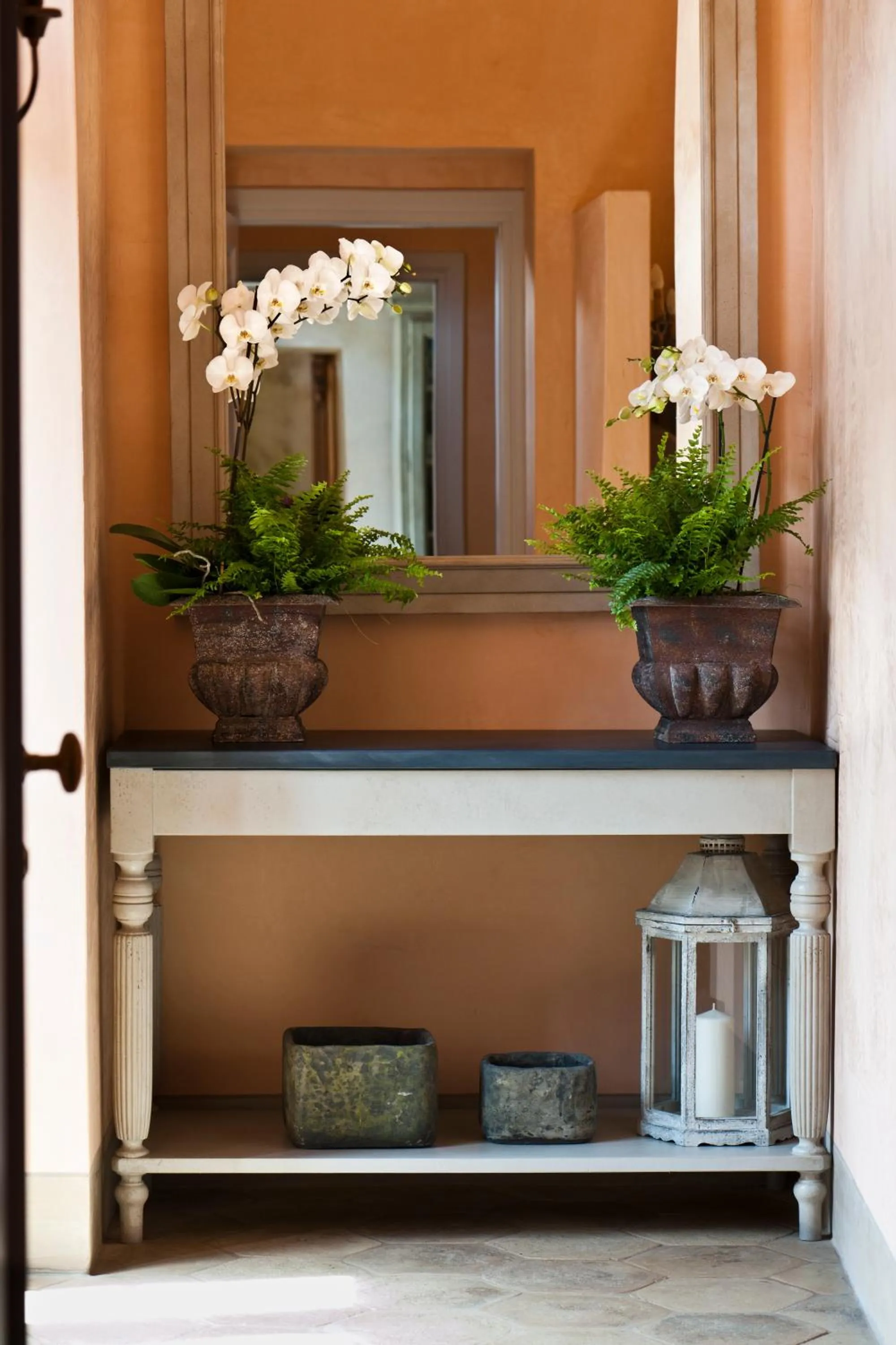 Decorative detail in Relais Del Maro