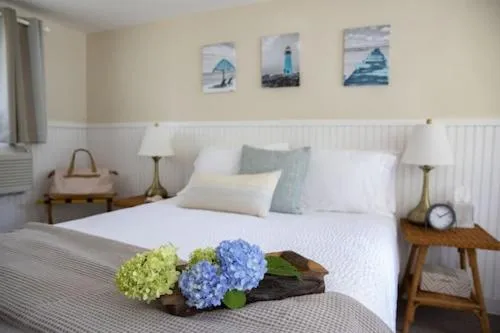 Bedroom, Bed in Sesuit Harbor House
