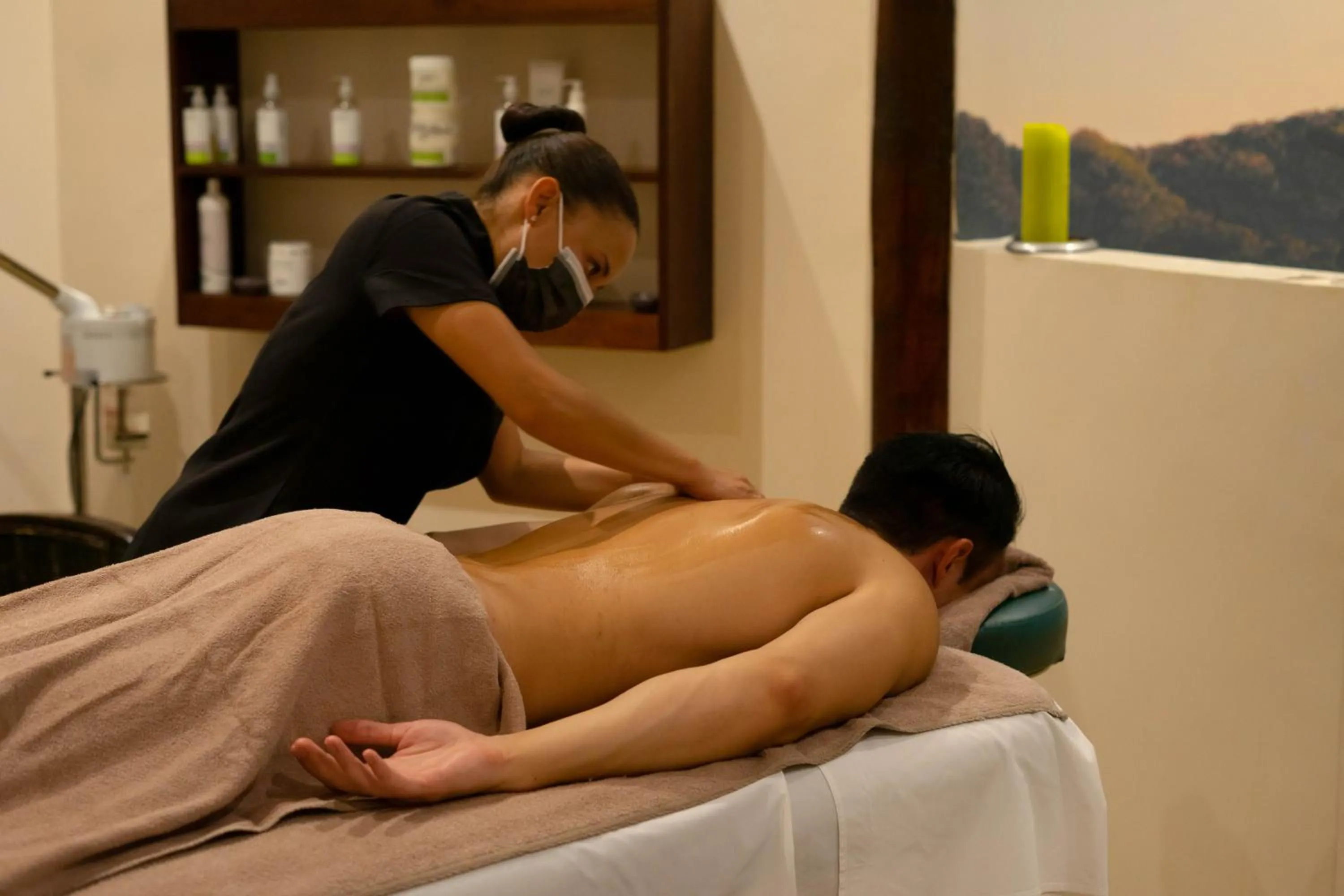 Massage in Kuzuko Lodge