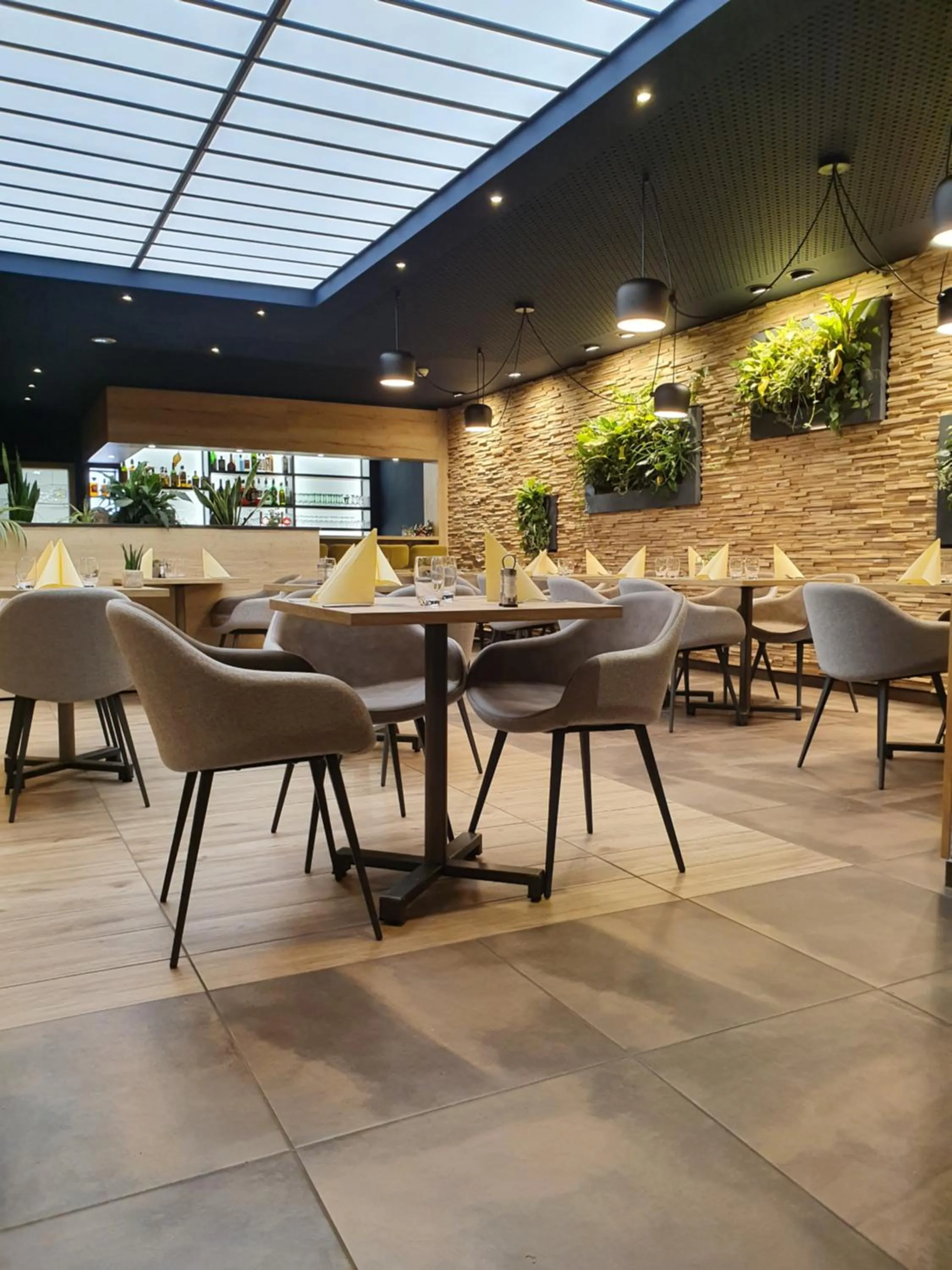 Restaurant/places to eat in Hotel Le Caballin