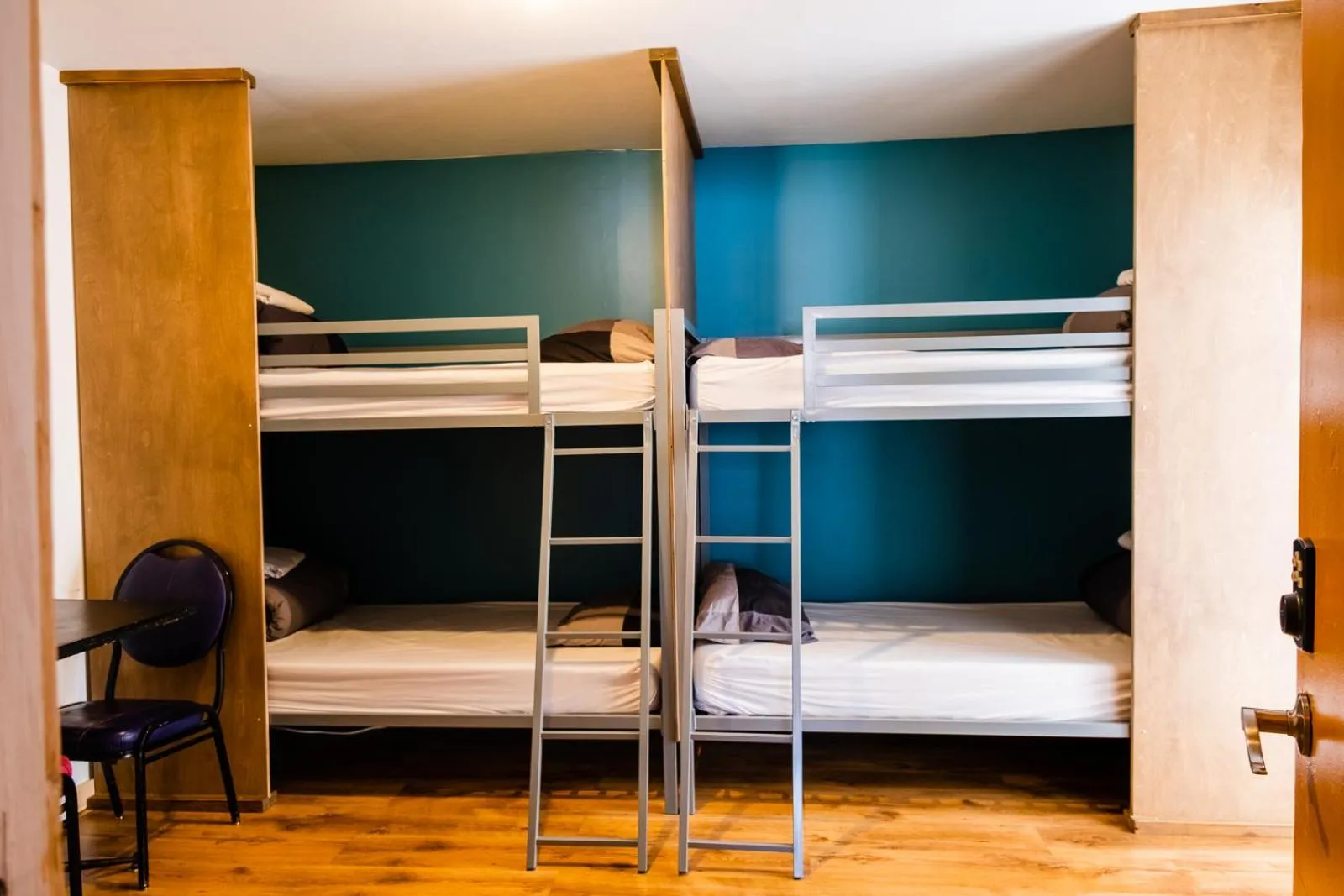 Single Bed in Dormitory Room in Auberge de Jeunesse Le Camp De Base