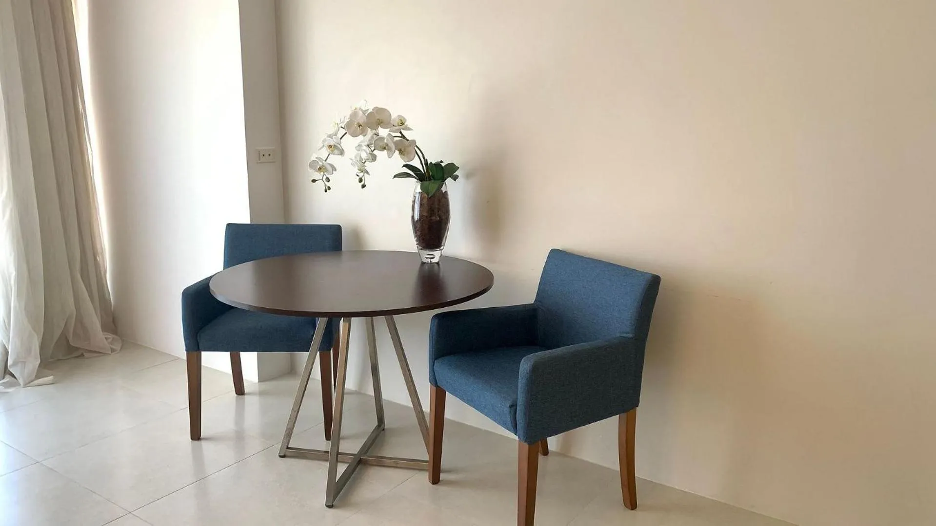 Living room in HY BEACH FLATS - INTERNATIONAL