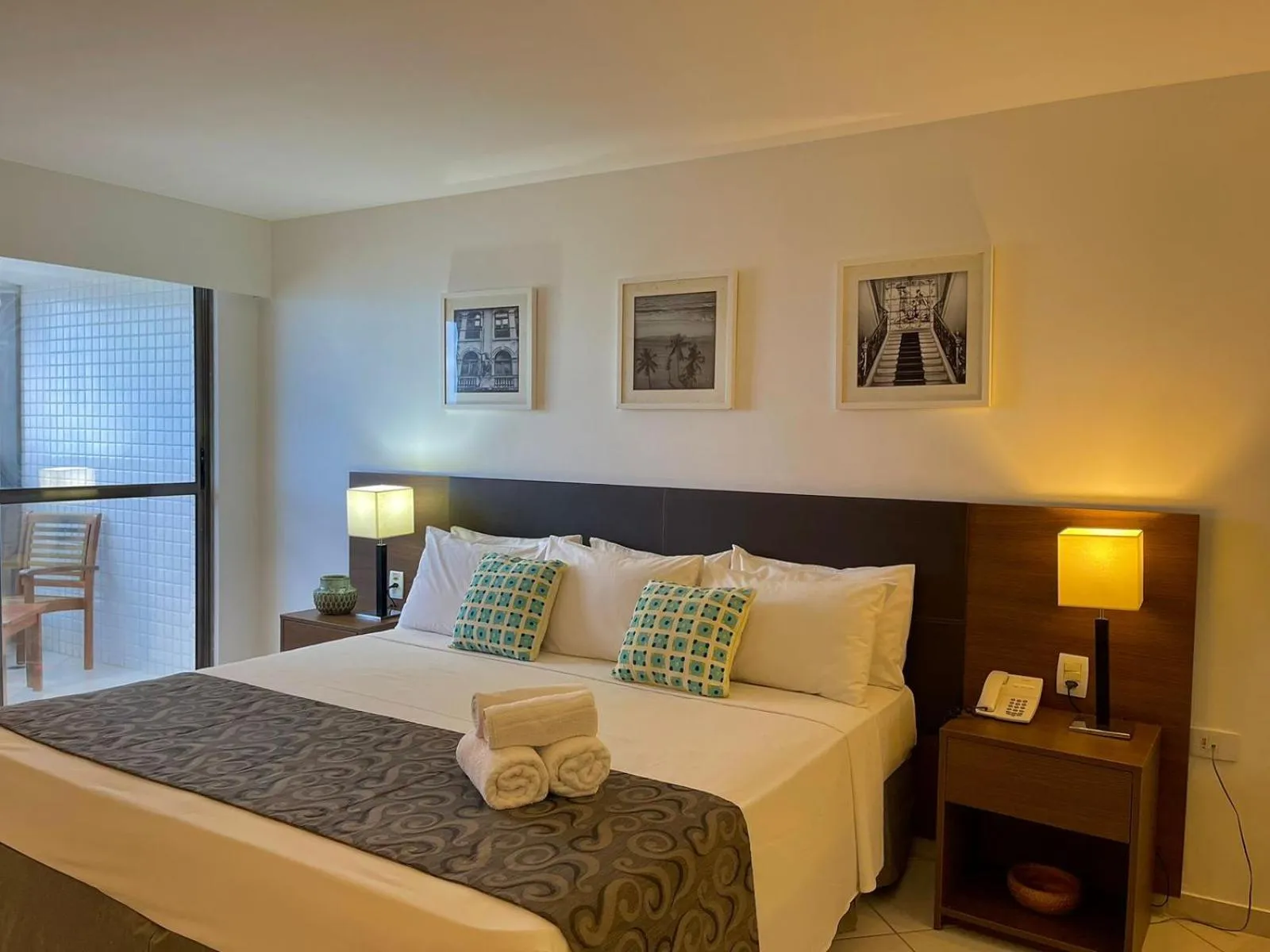 Bed in HY BEACH FLATS - INTERNATIONAL