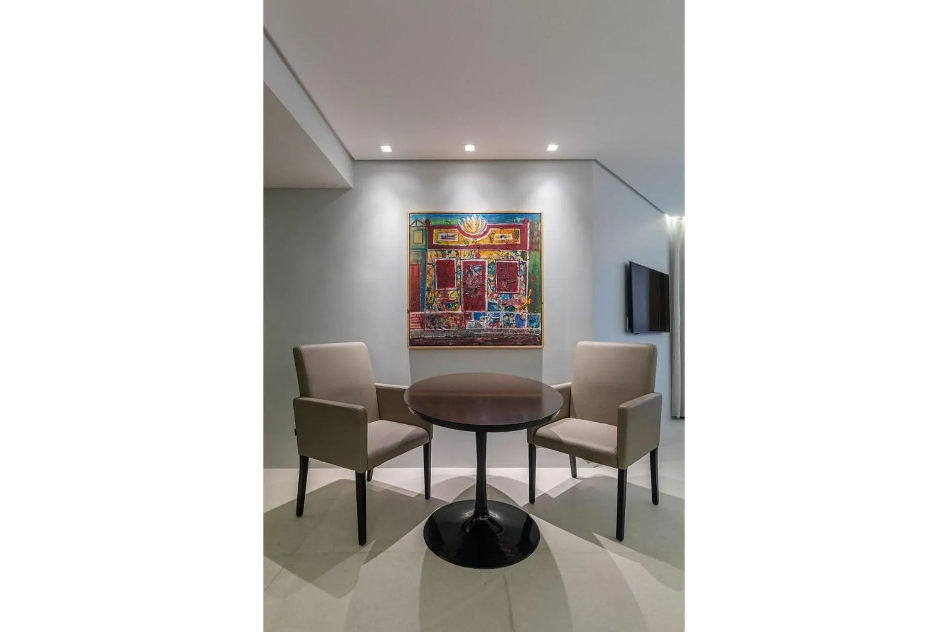 Dining area in HY BEACH FLATS - INTERNATIONAL