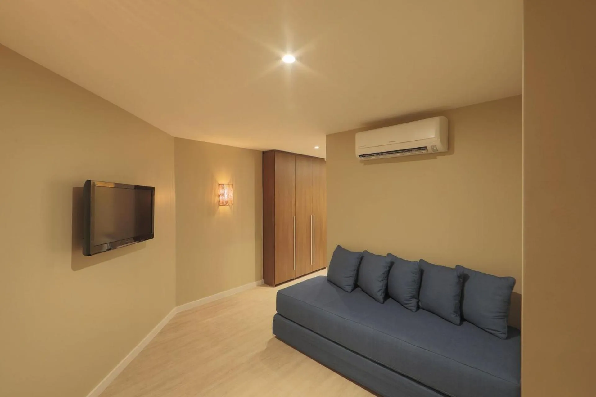 Living room in HY BEACH FLATS - INTERNATIONAL