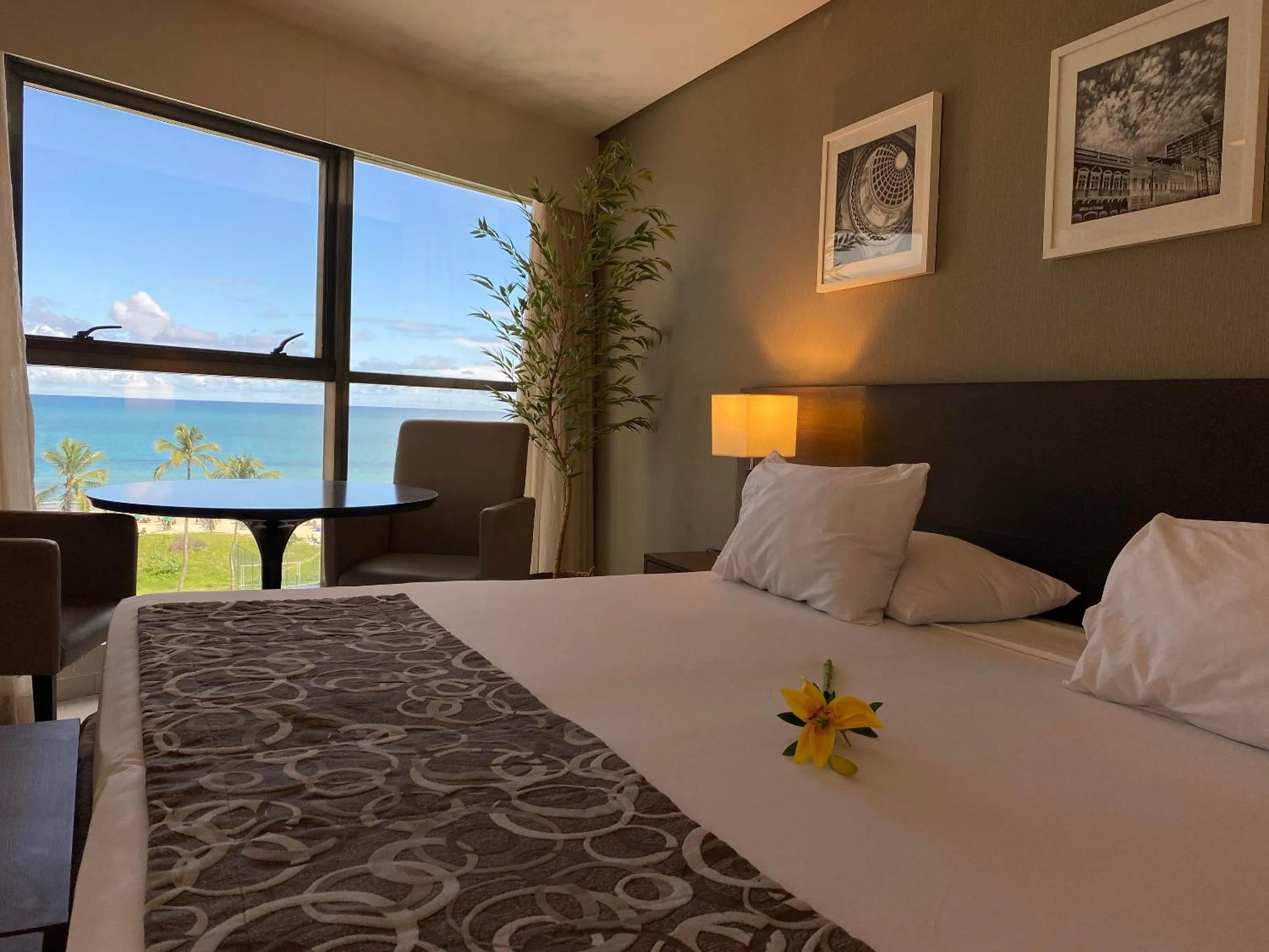 Bed in HY BEACH FLATS - INTERNATIONAL