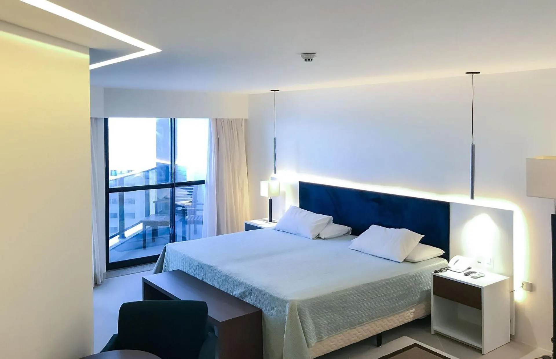 Balcony/Terrace, Bed in HY BEACH FLATS - INTERNATIONAL