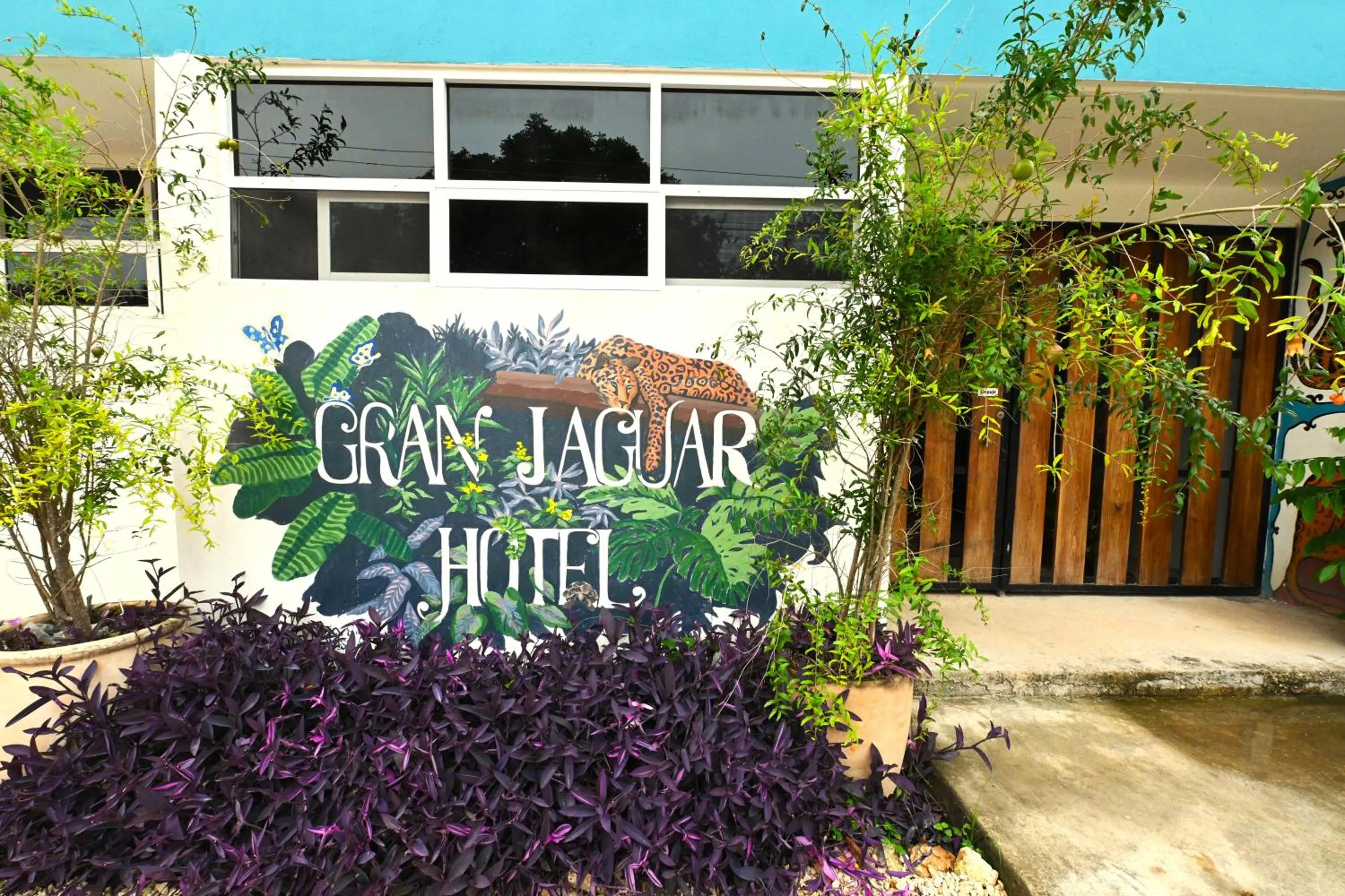 Facade/entrance in Gran Jaguar Hotel