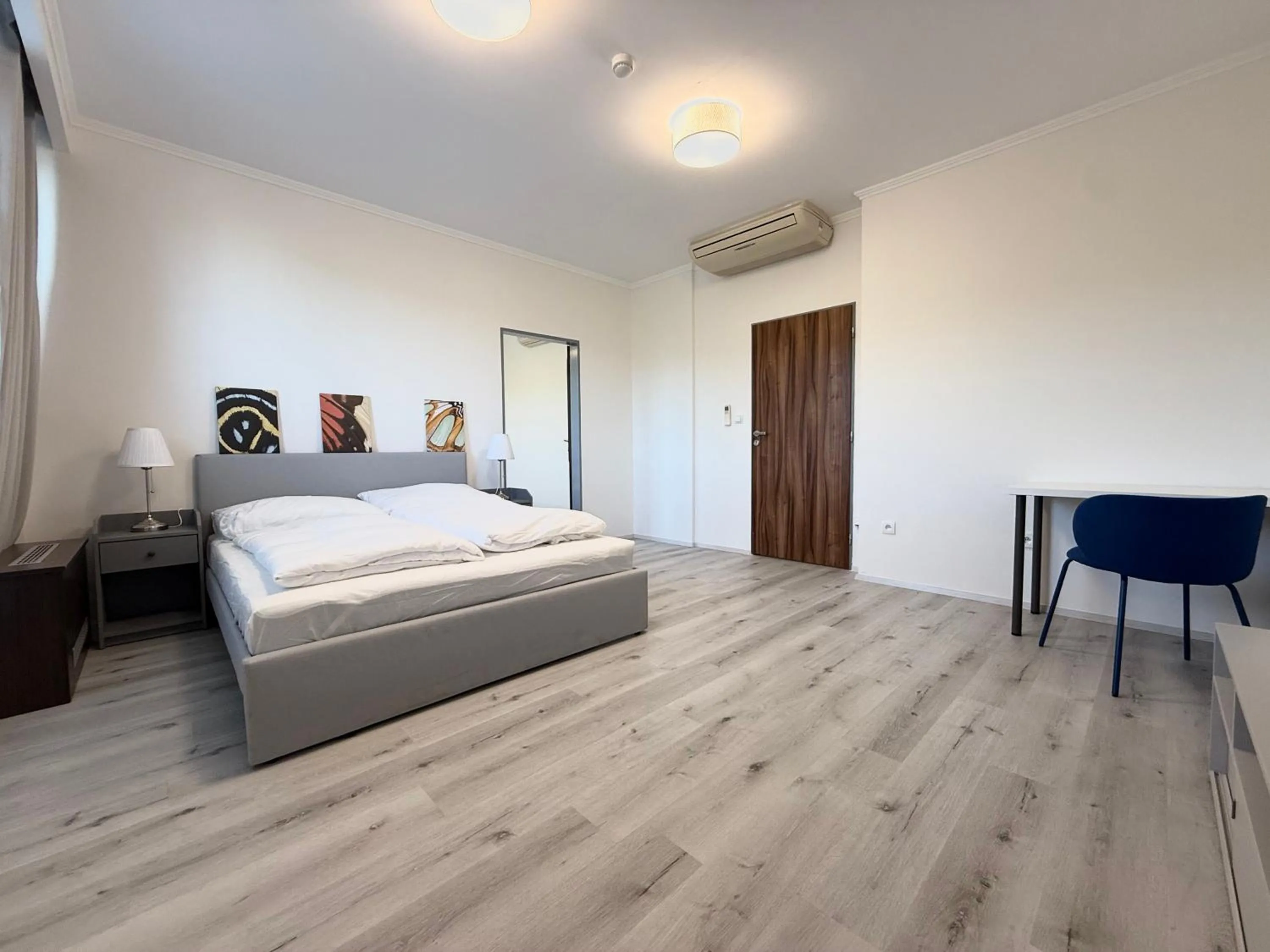 Family Room with Balcony in Balu Apartments