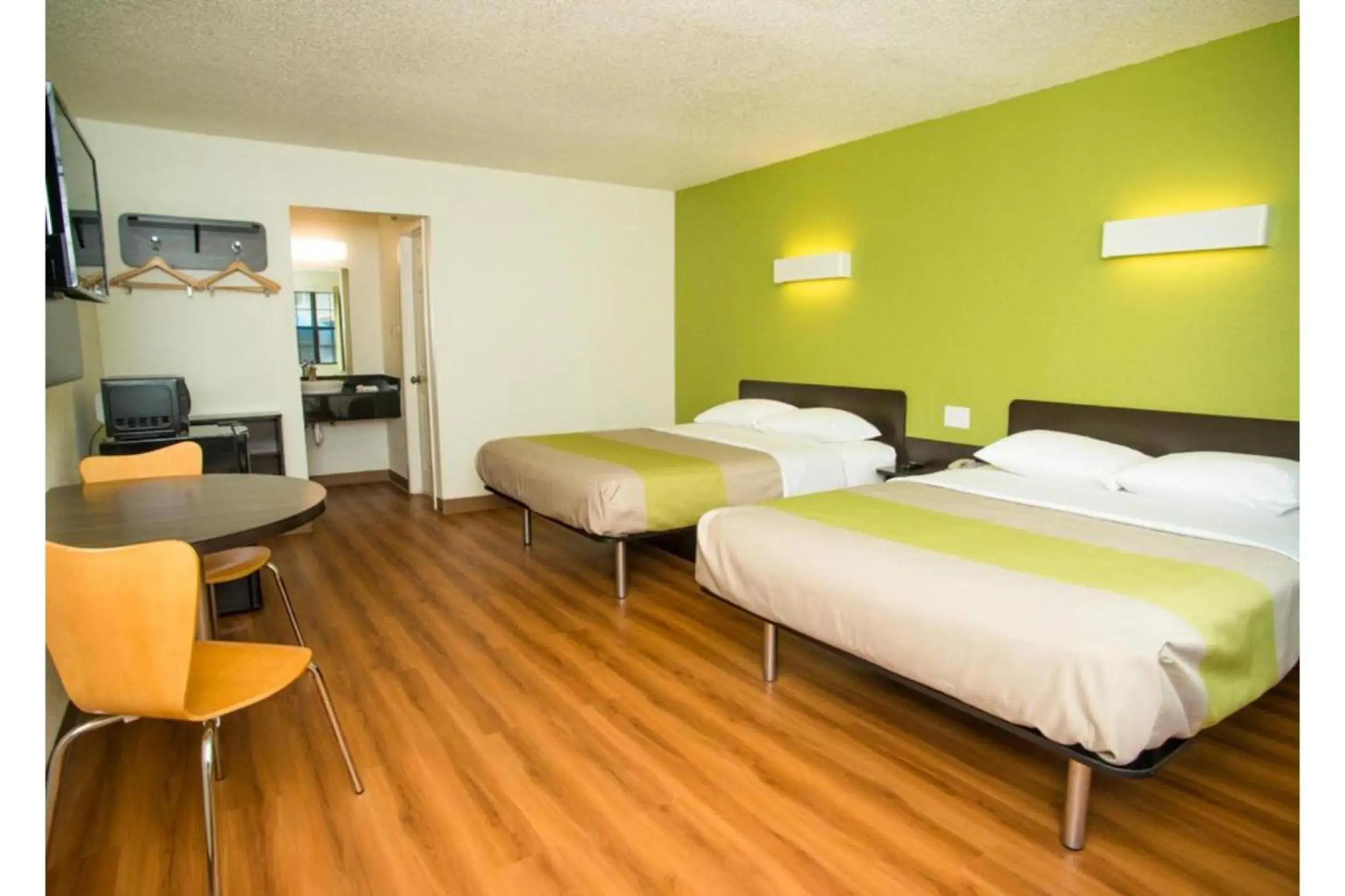 Queen Room with Two Queen Beds in Motel 6-Palestine, TX Queen Room with Two Queen Beds in Motel 6-Palestine, TX