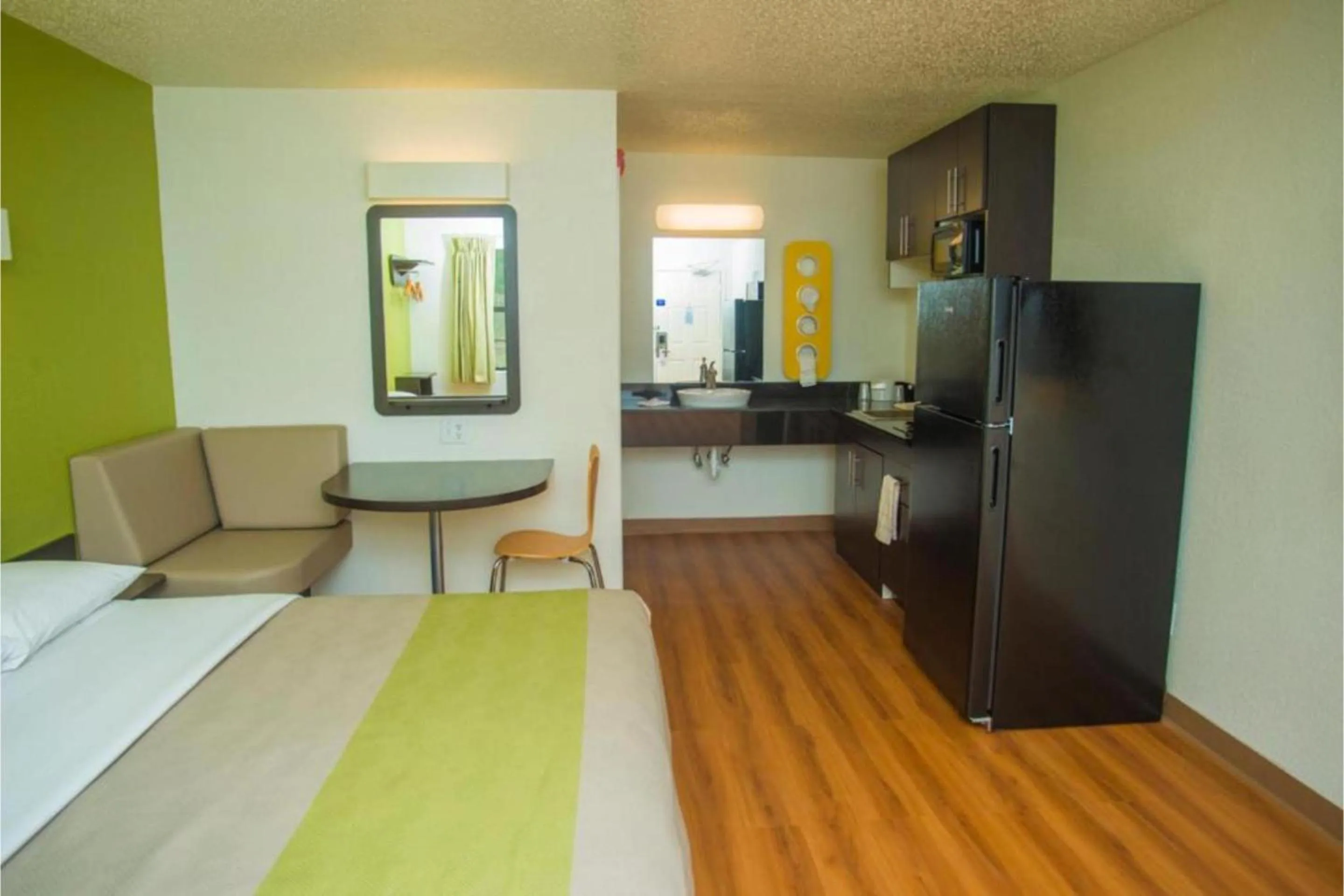 Bedroom in Motel 6-Palestine, TX