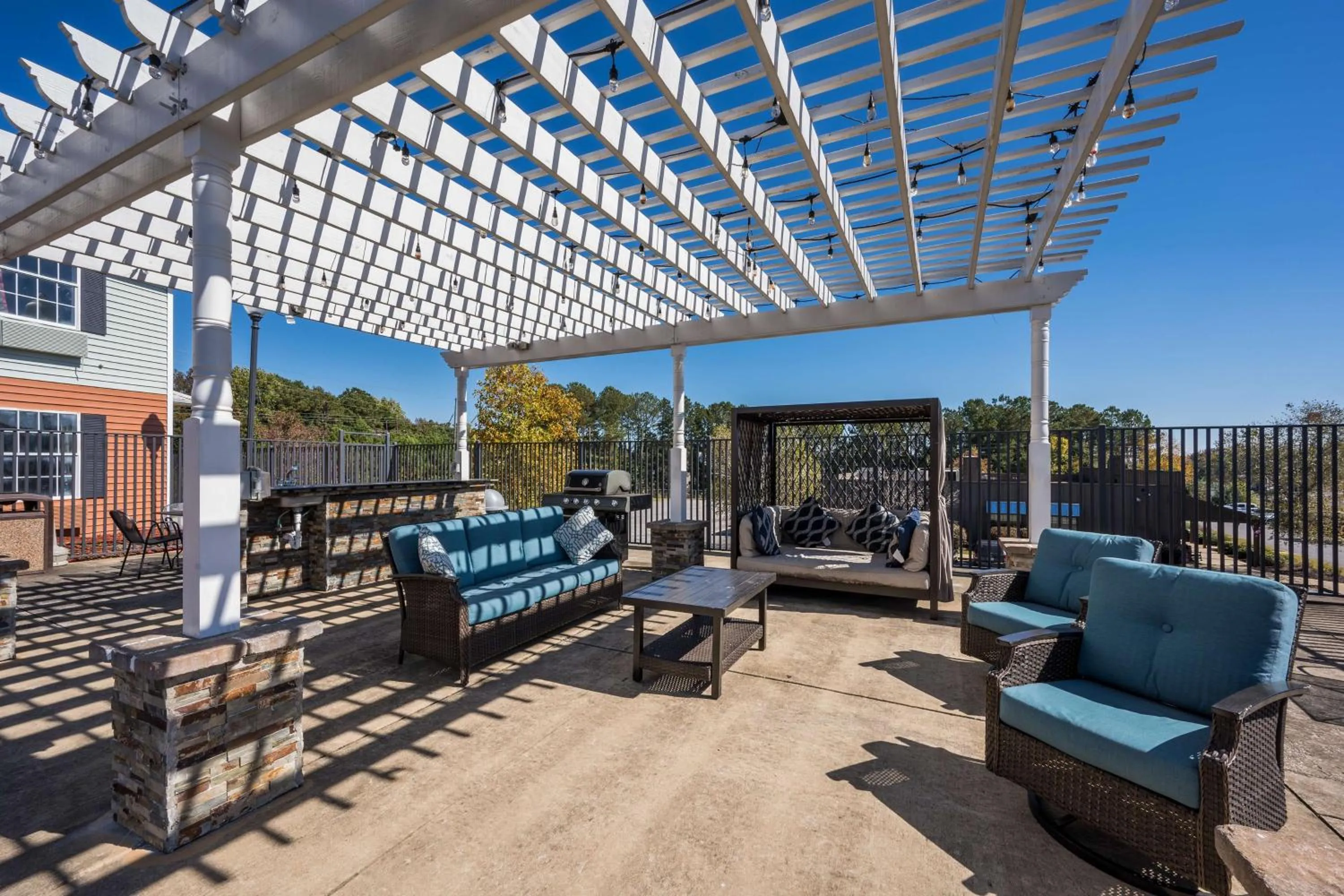 Property building in SureStay Hotel By Best Western Tuscaloosa Southeast