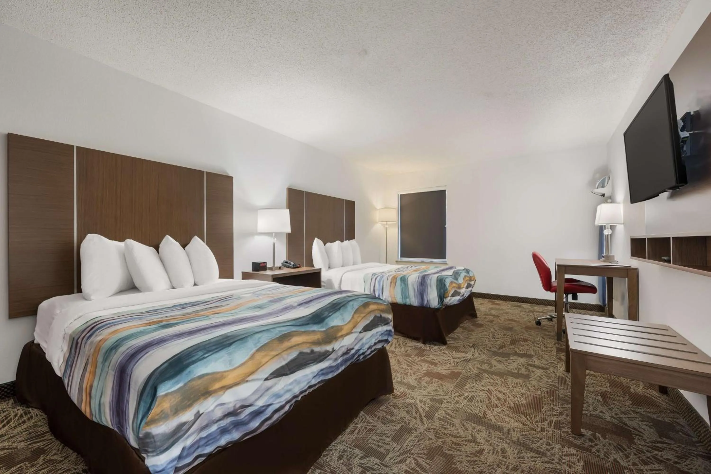 Bedroom, Bed in SureStay Hotel By Best Western Tuscaloosa Southeast