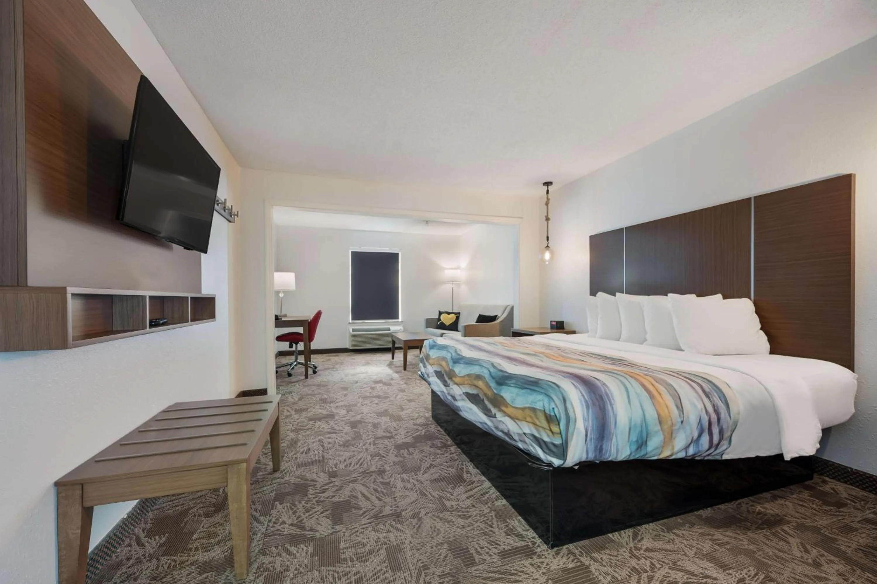 Bedroom, Bed in SureStay Hotel By Best Western Tuscaloosa Southeast