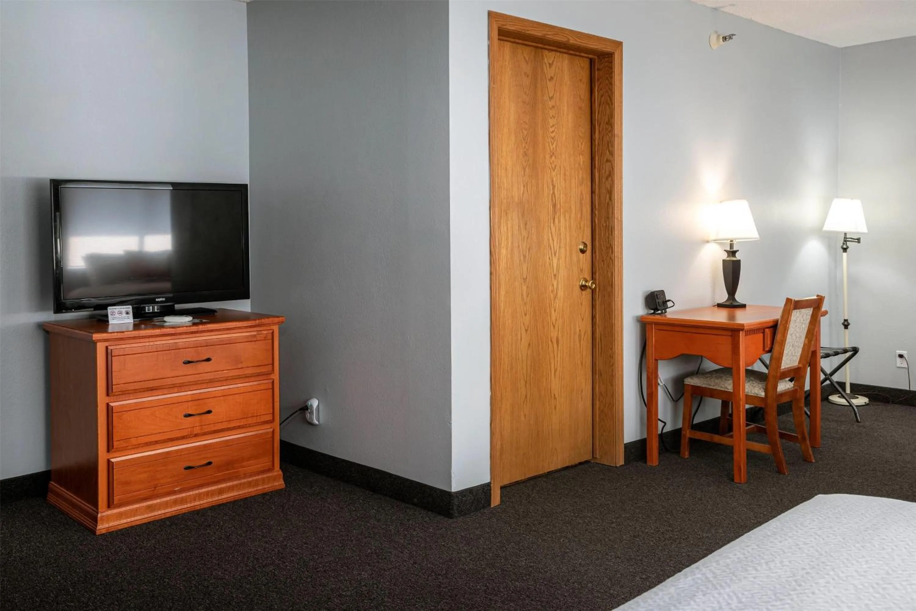 Photo of the whole room, Bed in Deadwood Gulch Resort, Trademark Collection by Wyndham