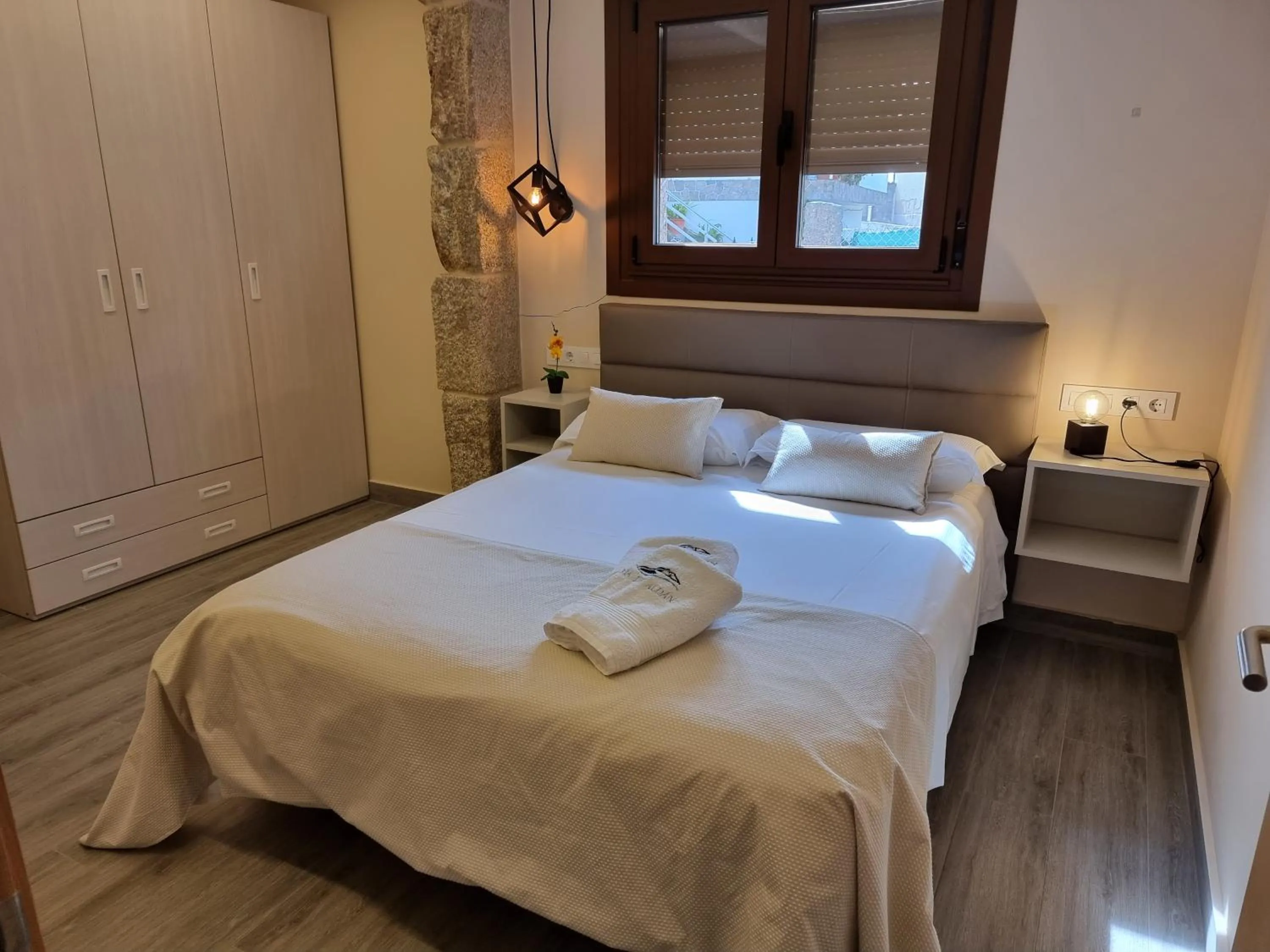 Bedroom, Bed in Apartamentos Ria de Aldan