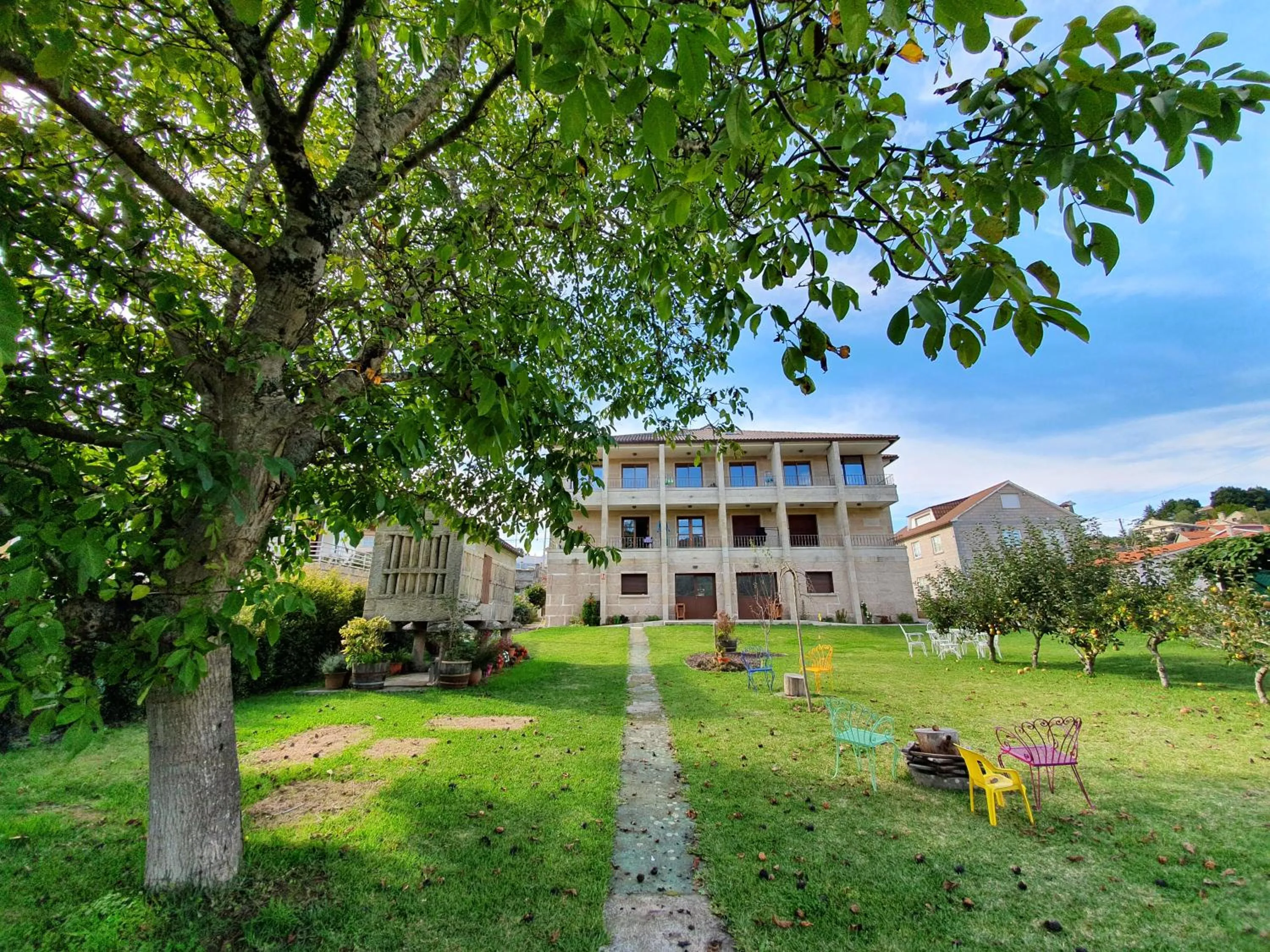 Garden in Apartamentos Ria de Aldan