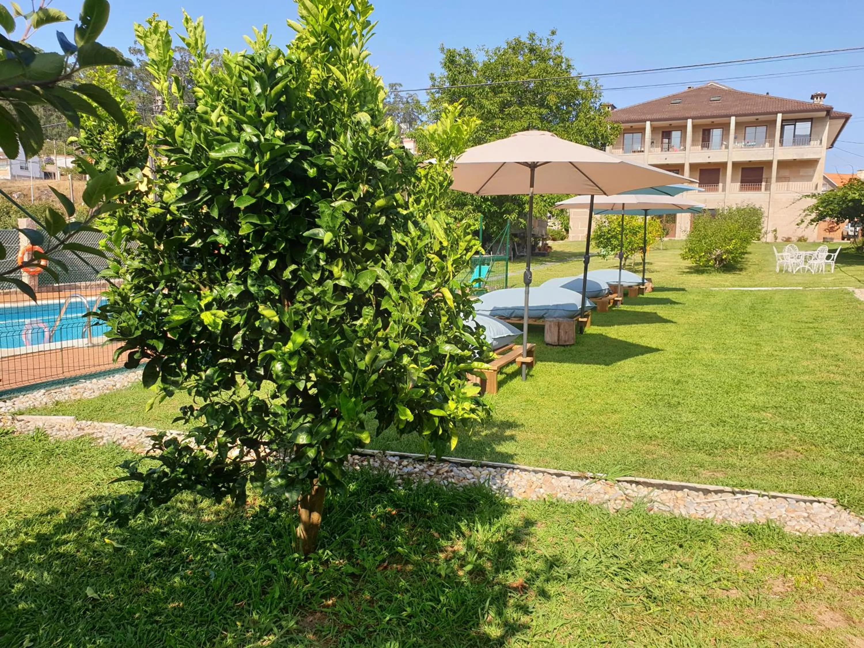 Garden in Apartamentos Ria de Aldan