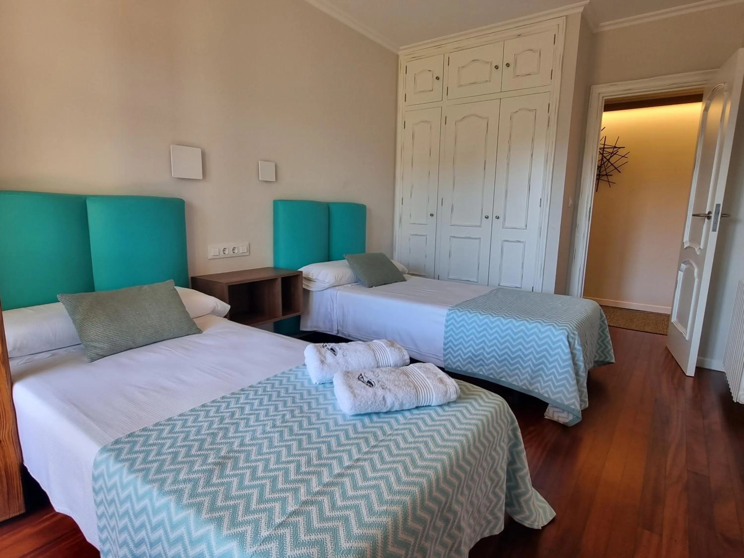 Bedroom, Bed in Apartamentos Ria de Aldan