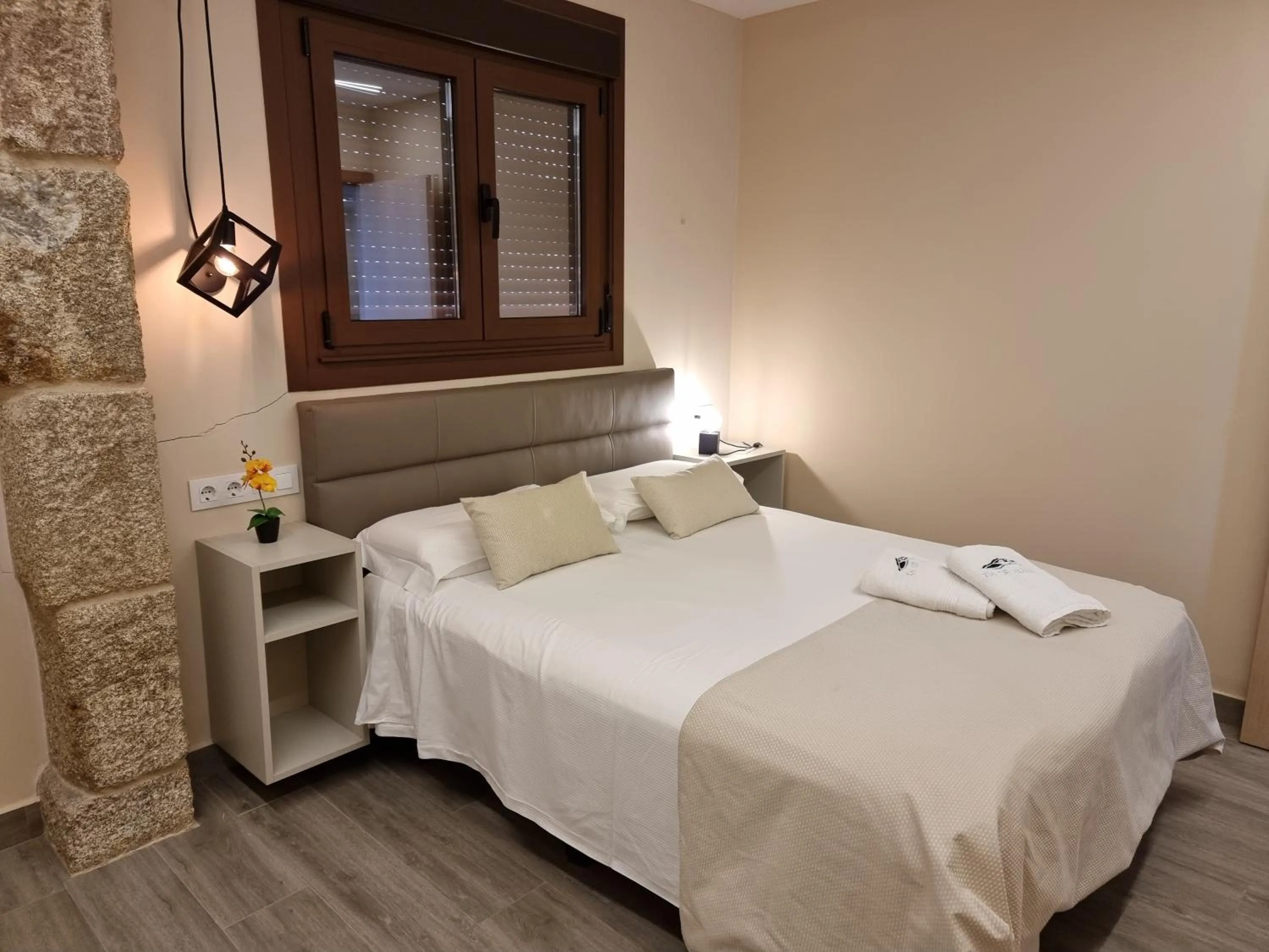 Bedroom, Bed in Apartamentos Ria de Aldan