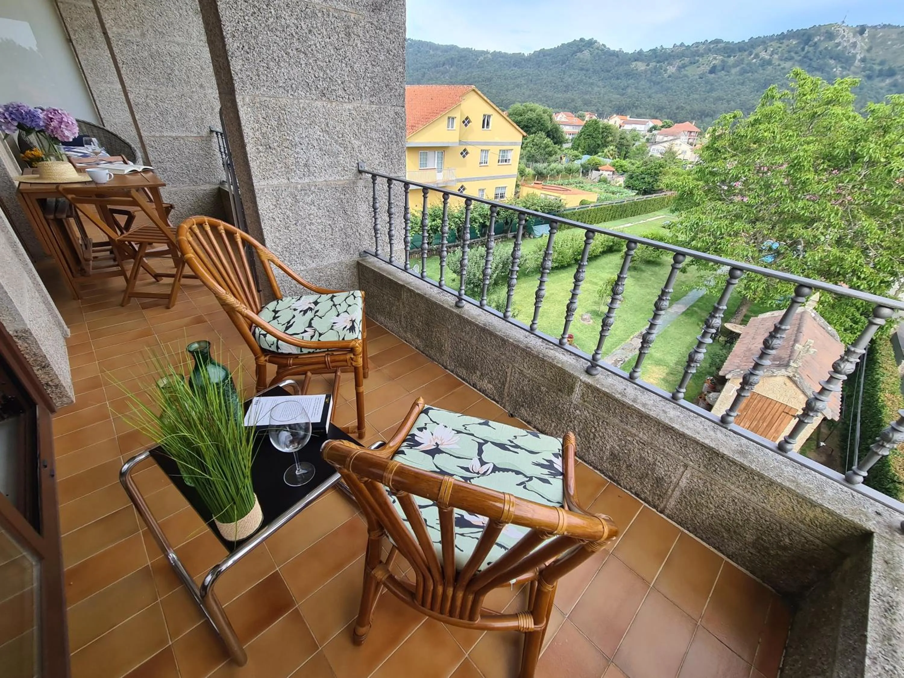 Balcony/Terrace in Apartamentos Ria de Aldan