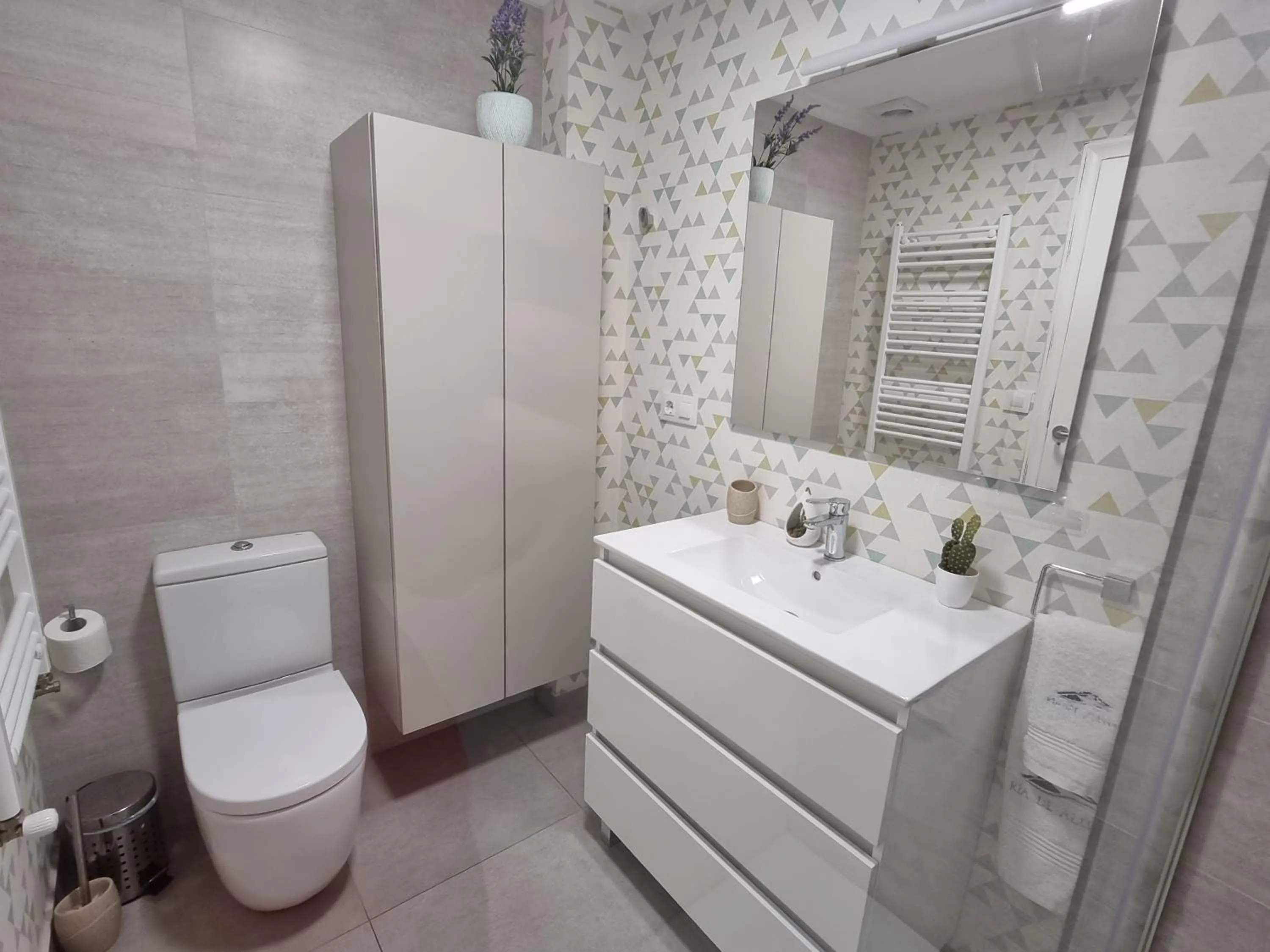Bathroom in Apartamentos Ria de Aldan