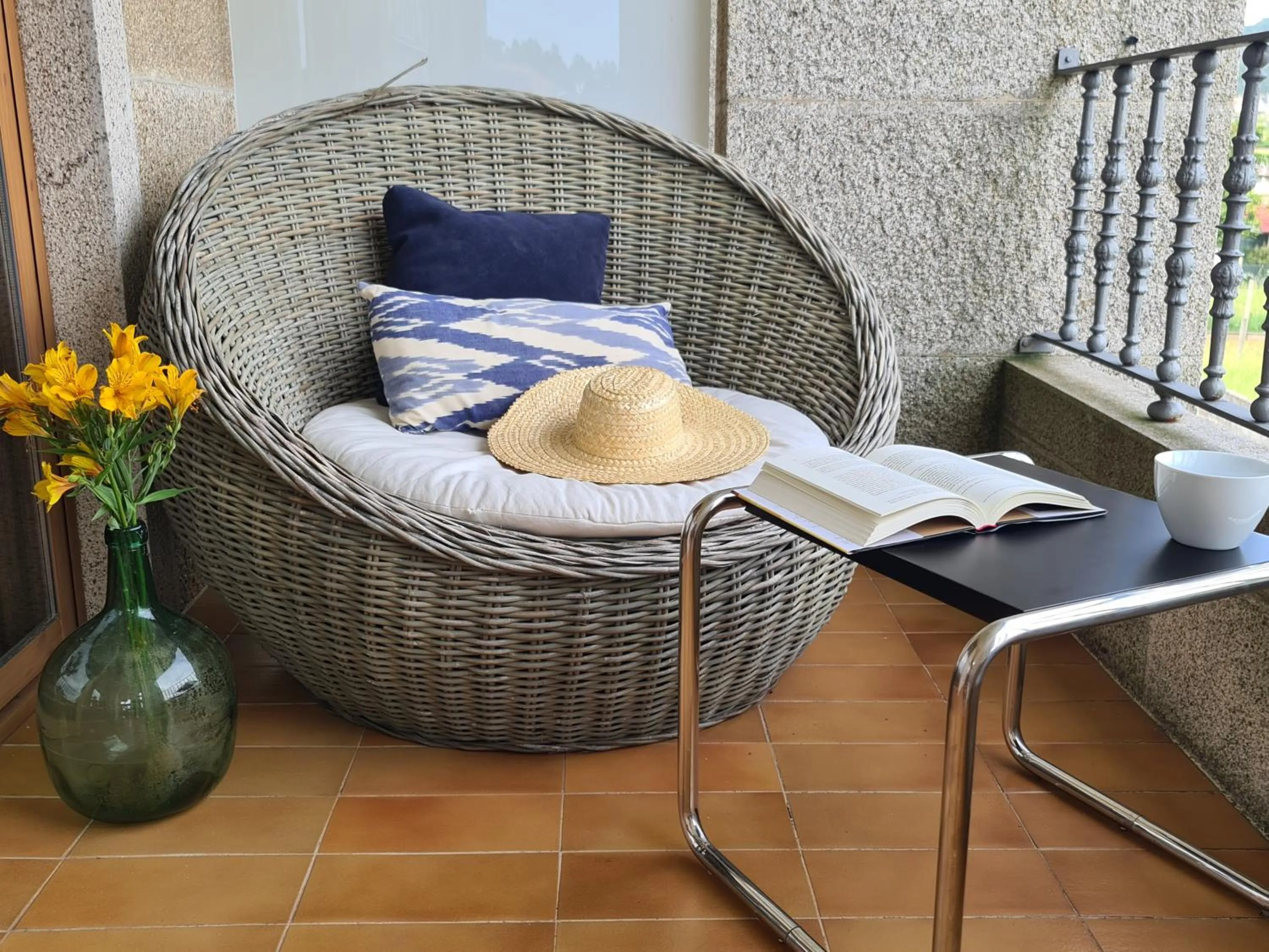 Balcony/Terrace in Apartamentos Ria de Aldan