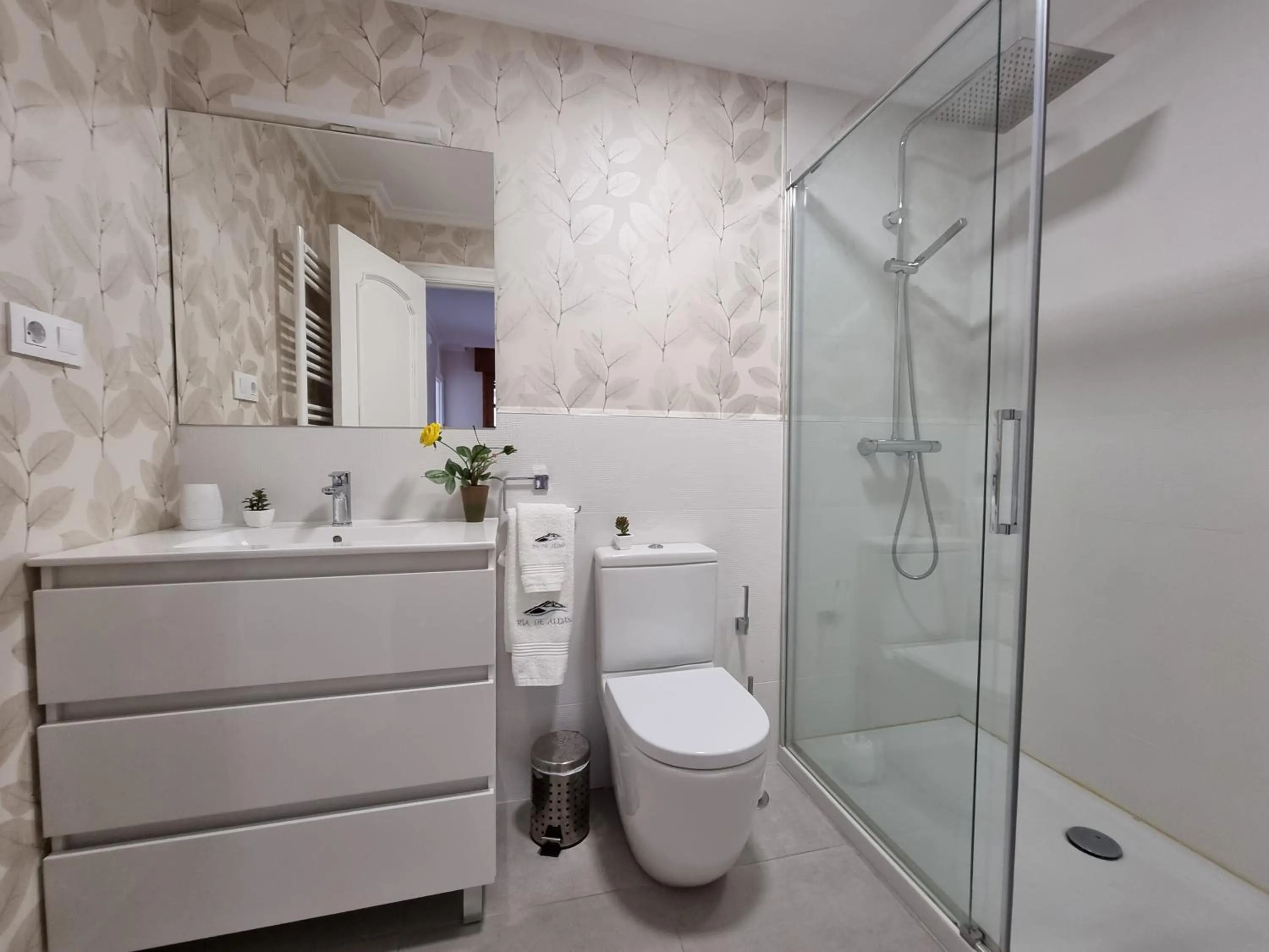 Bathroom in Apartamentos Ria de Aldan