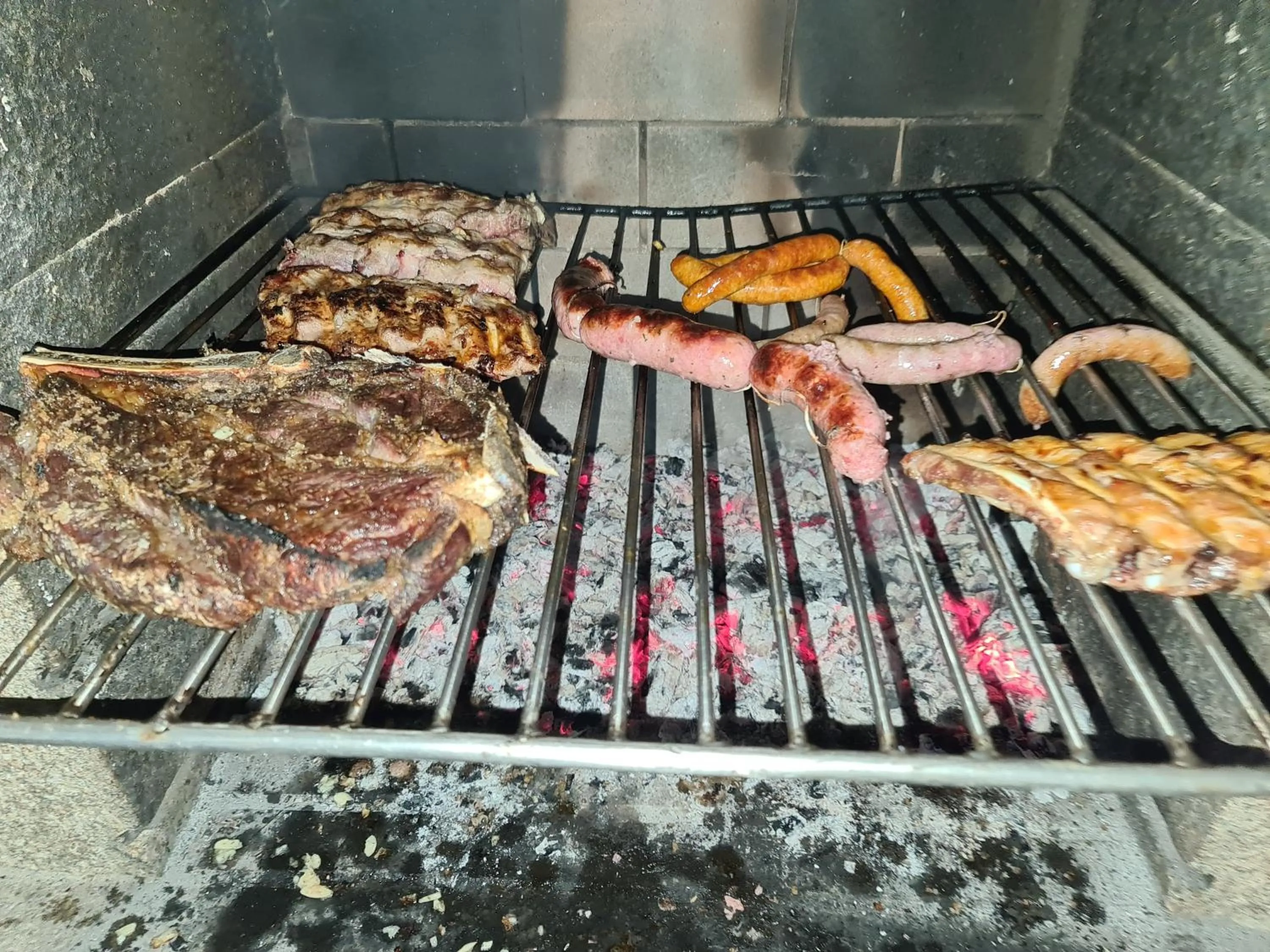 BBQ facilities in Apartamentos Ria de Aldan