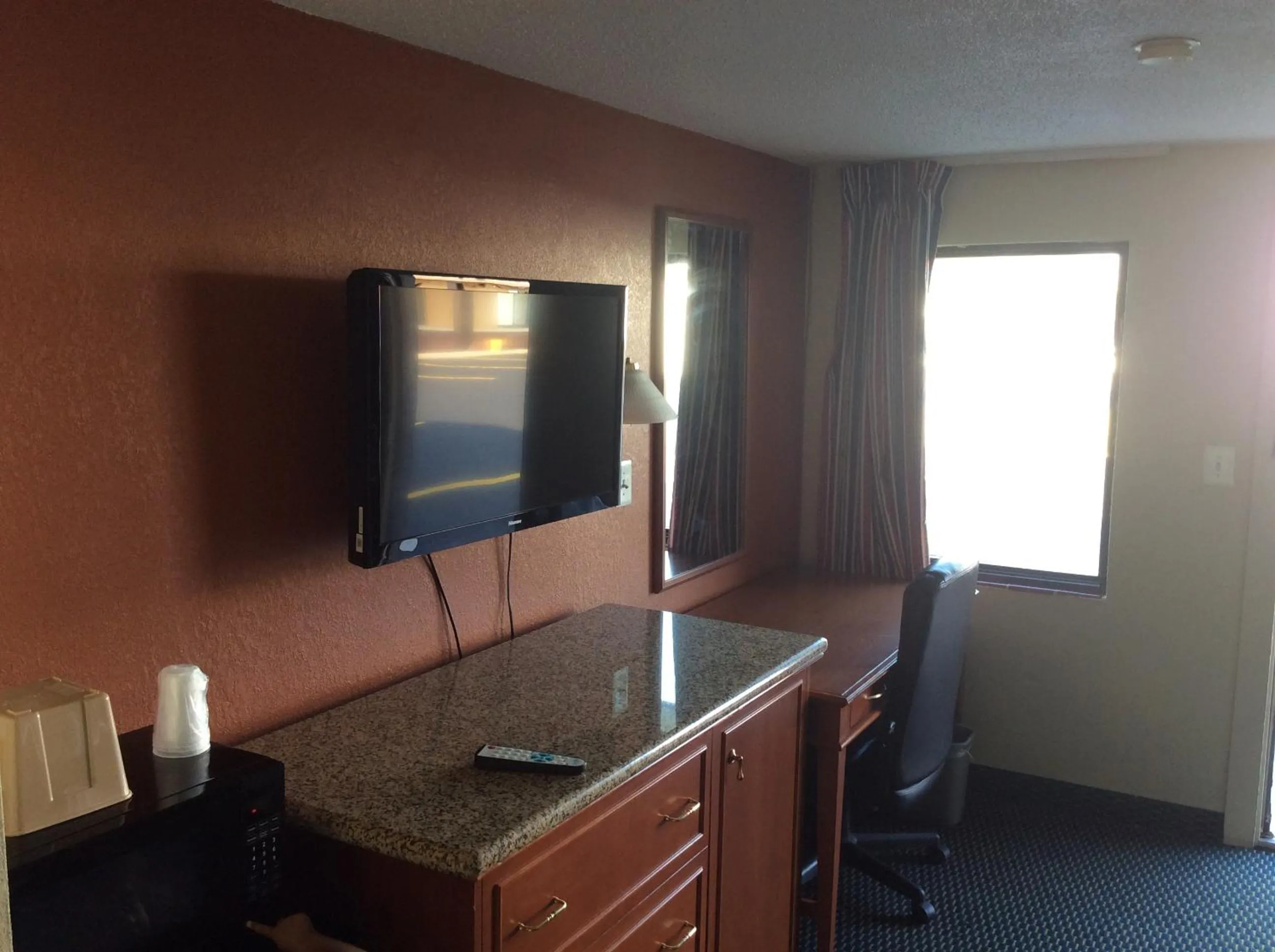 TV and multimedia in Royal Inn