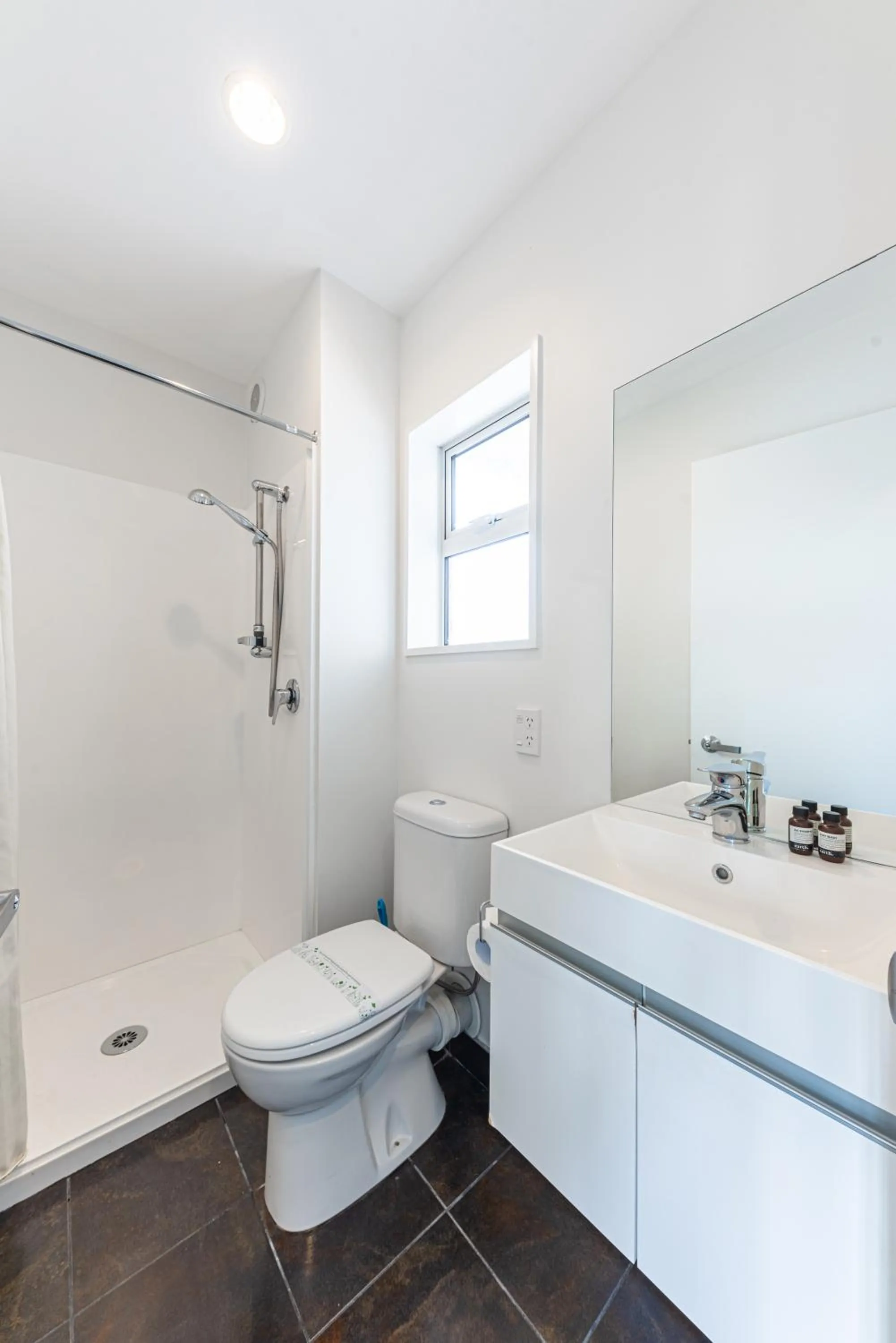 Shower in 315 Motel Riccarton