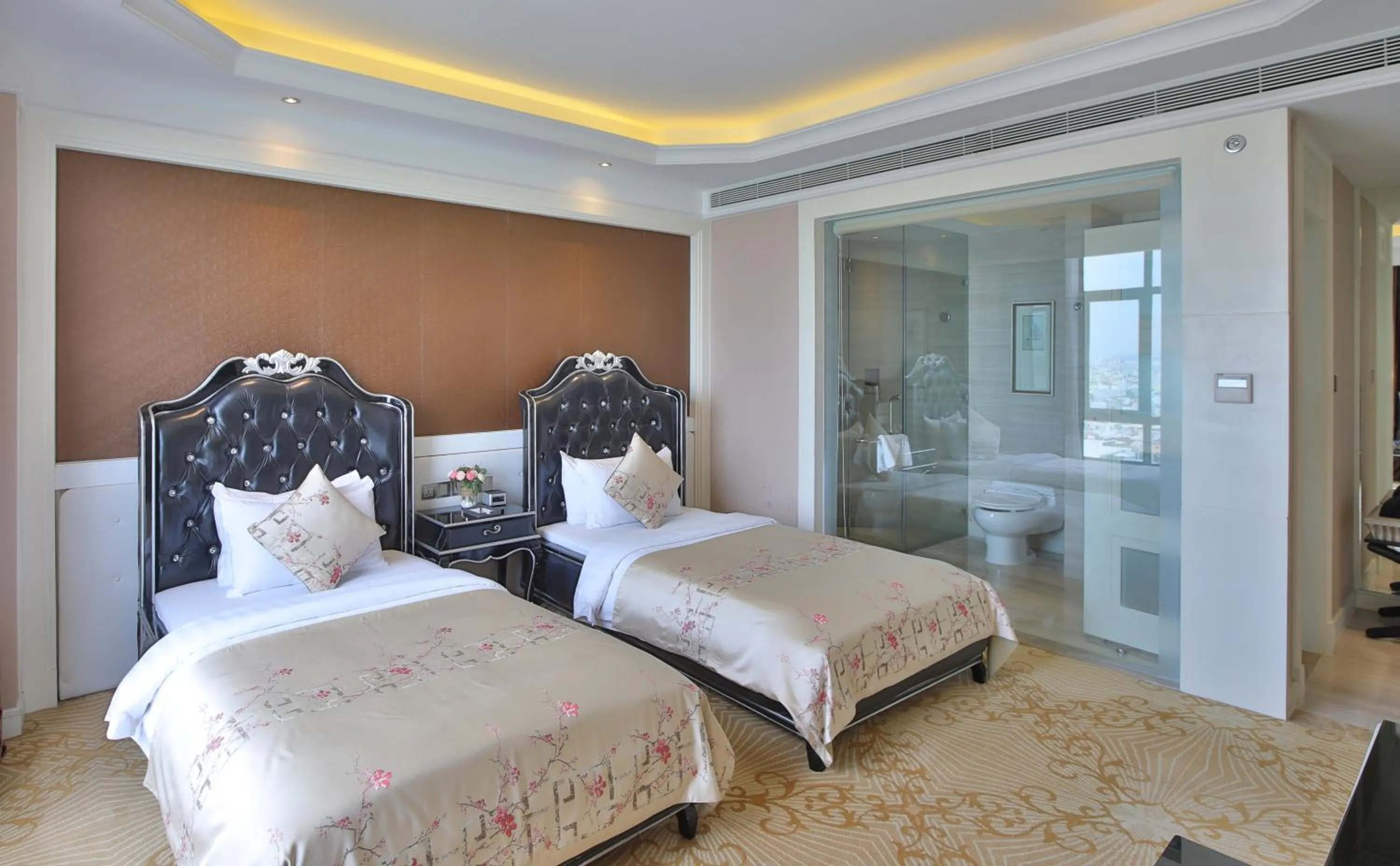 Bedroom, Bed in Brilliant Hotel - Afternoon Tea Inclusive