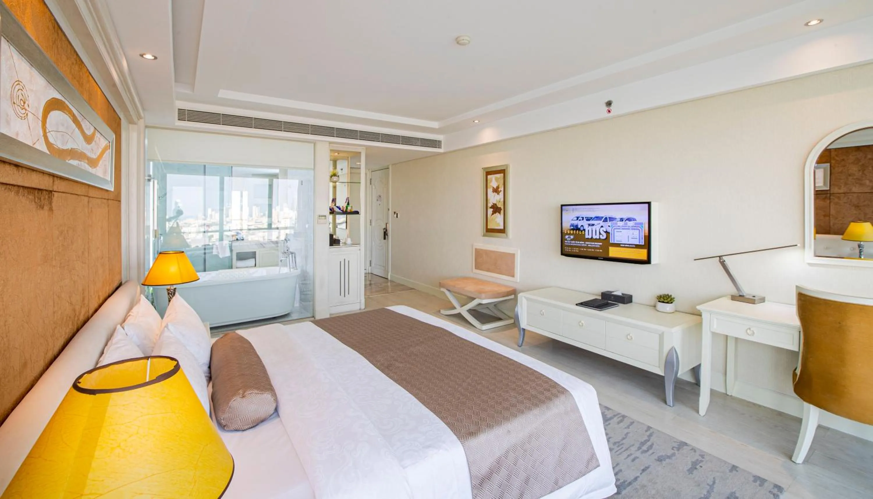 Photo of the whole room, Bed in Brilliant Hotel - Afternoon Tea Inclusive