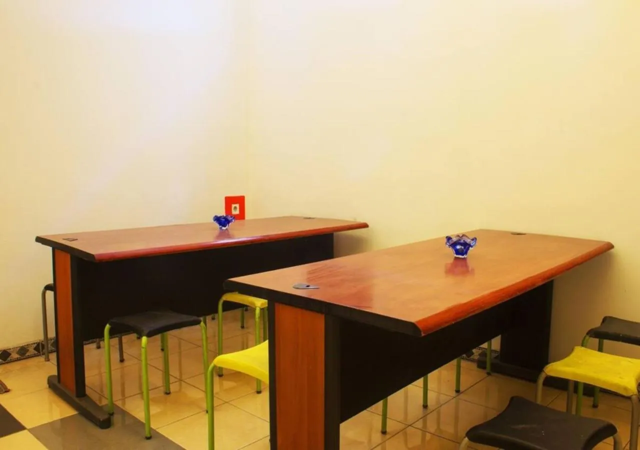 Restaurant/places to eat in New Priok Indah Syariah Hotel