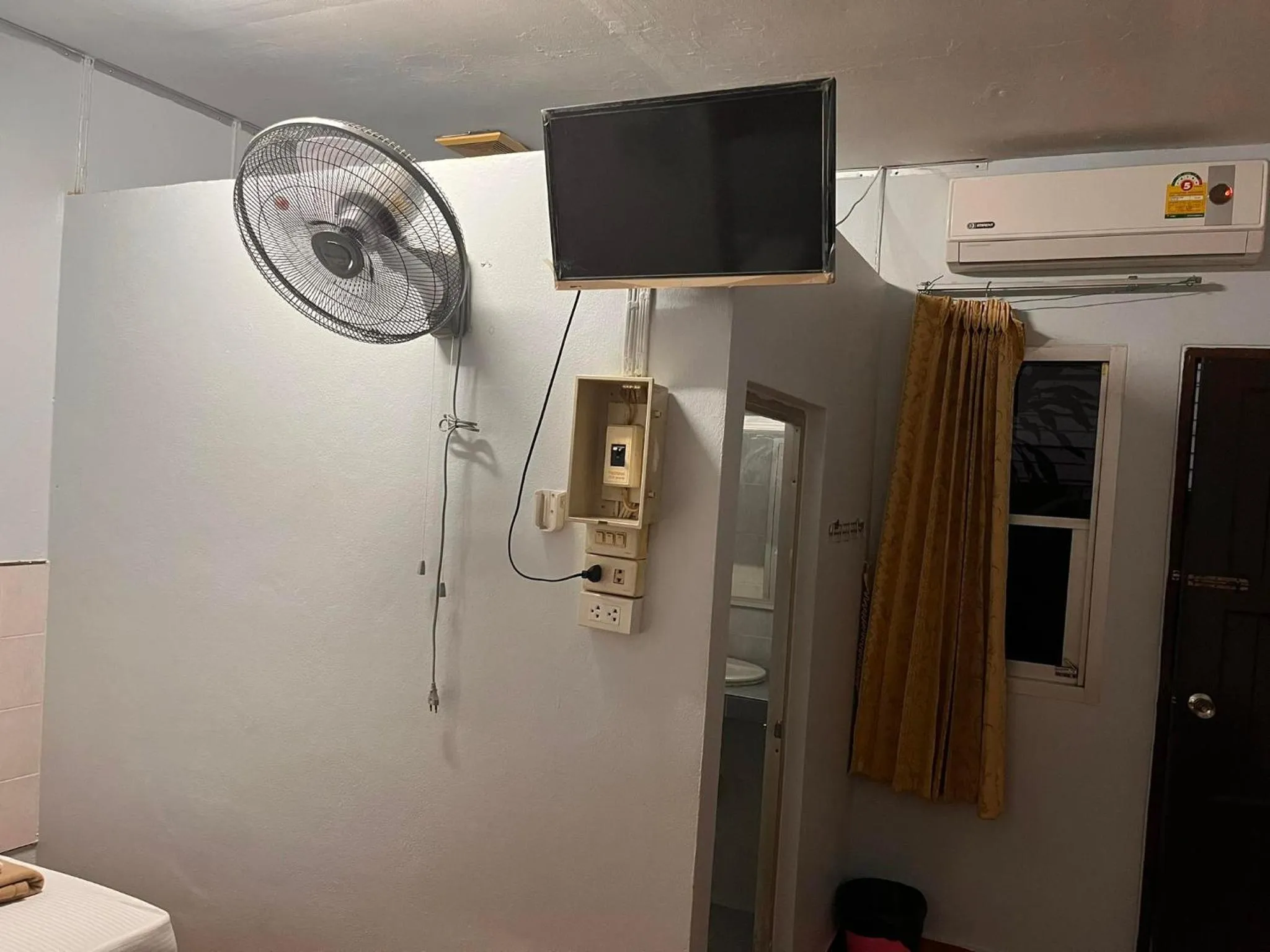 TV and multimedia in Metro Palace