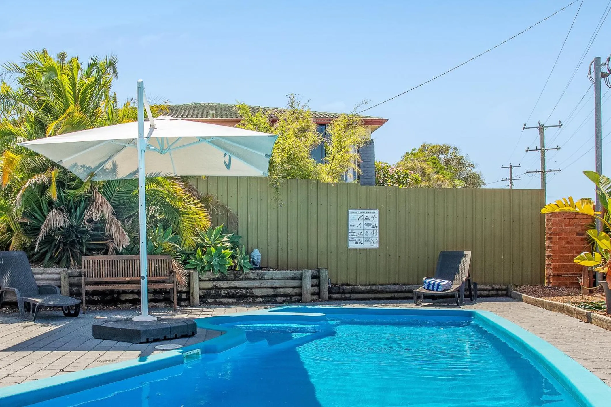 Swimming pool in Lake Macquarie Motor Inn