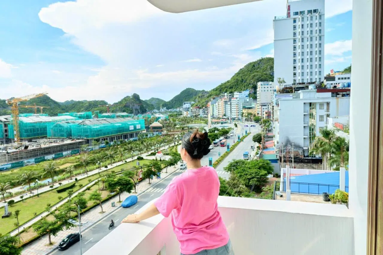 Phoenix Flower Hotel