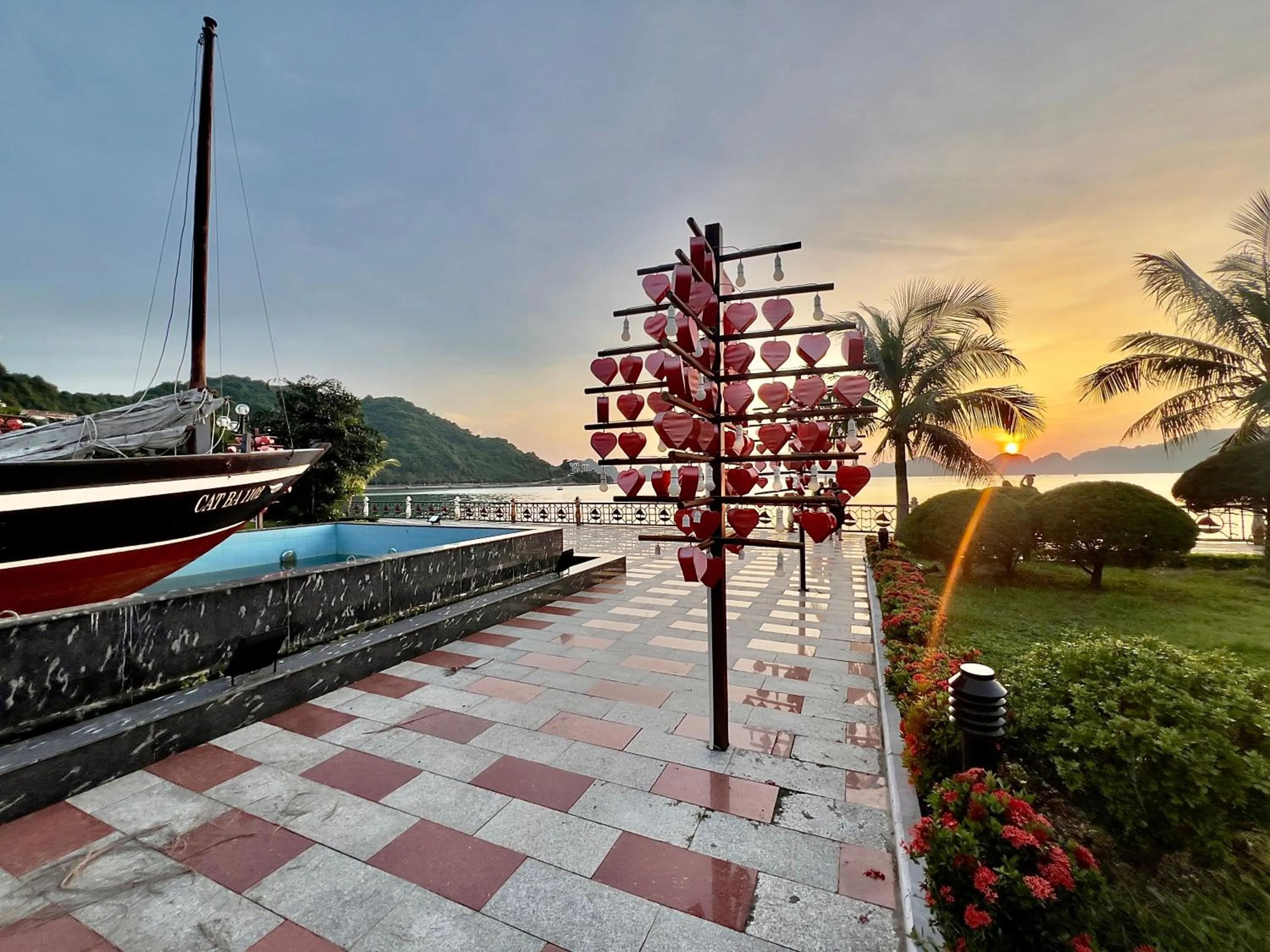 Nearby landmark in Phoenix Flower Hotel