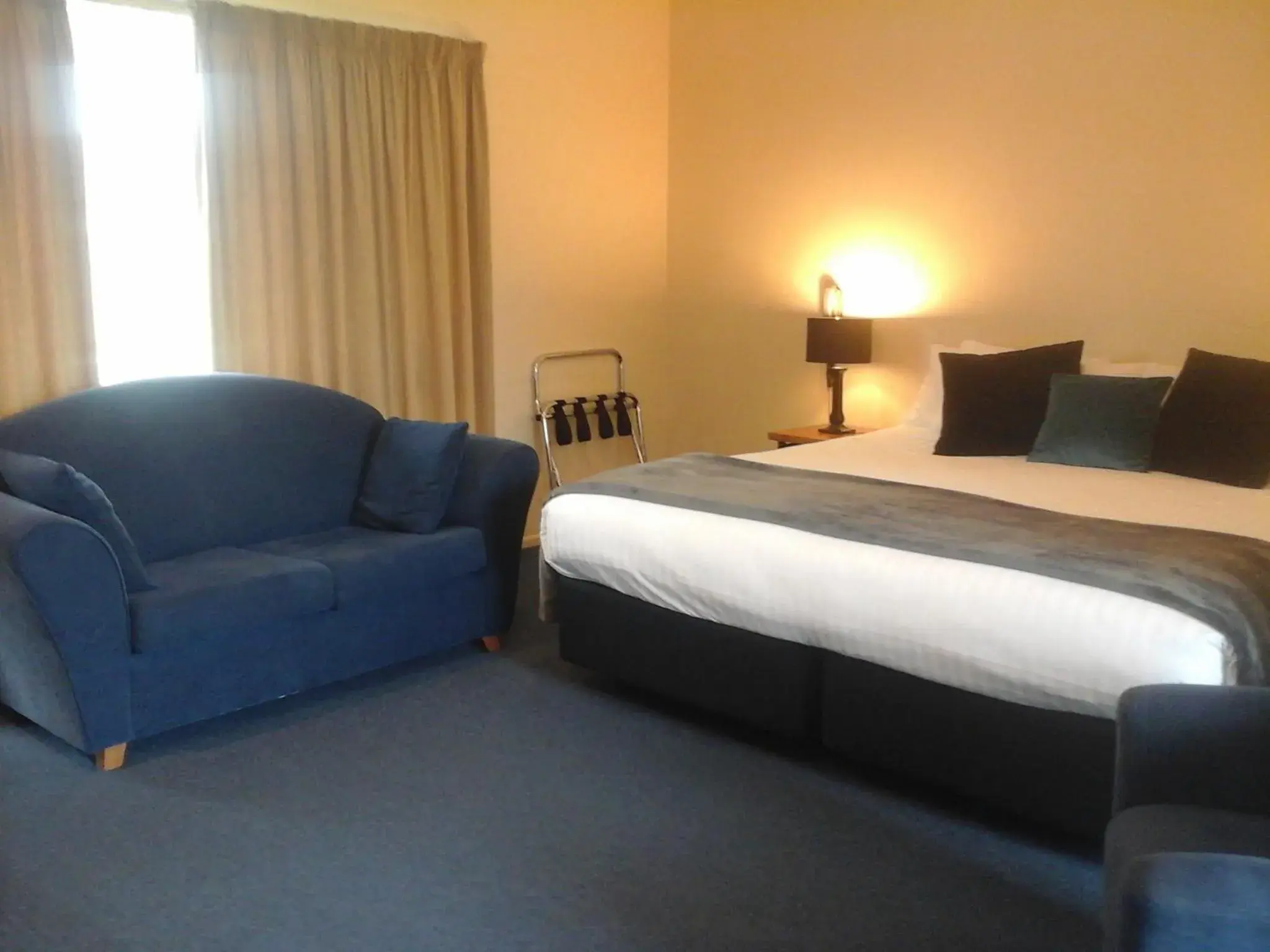 Deluxe Suite in South Park Motel Deluxe Suite in South Park Motel